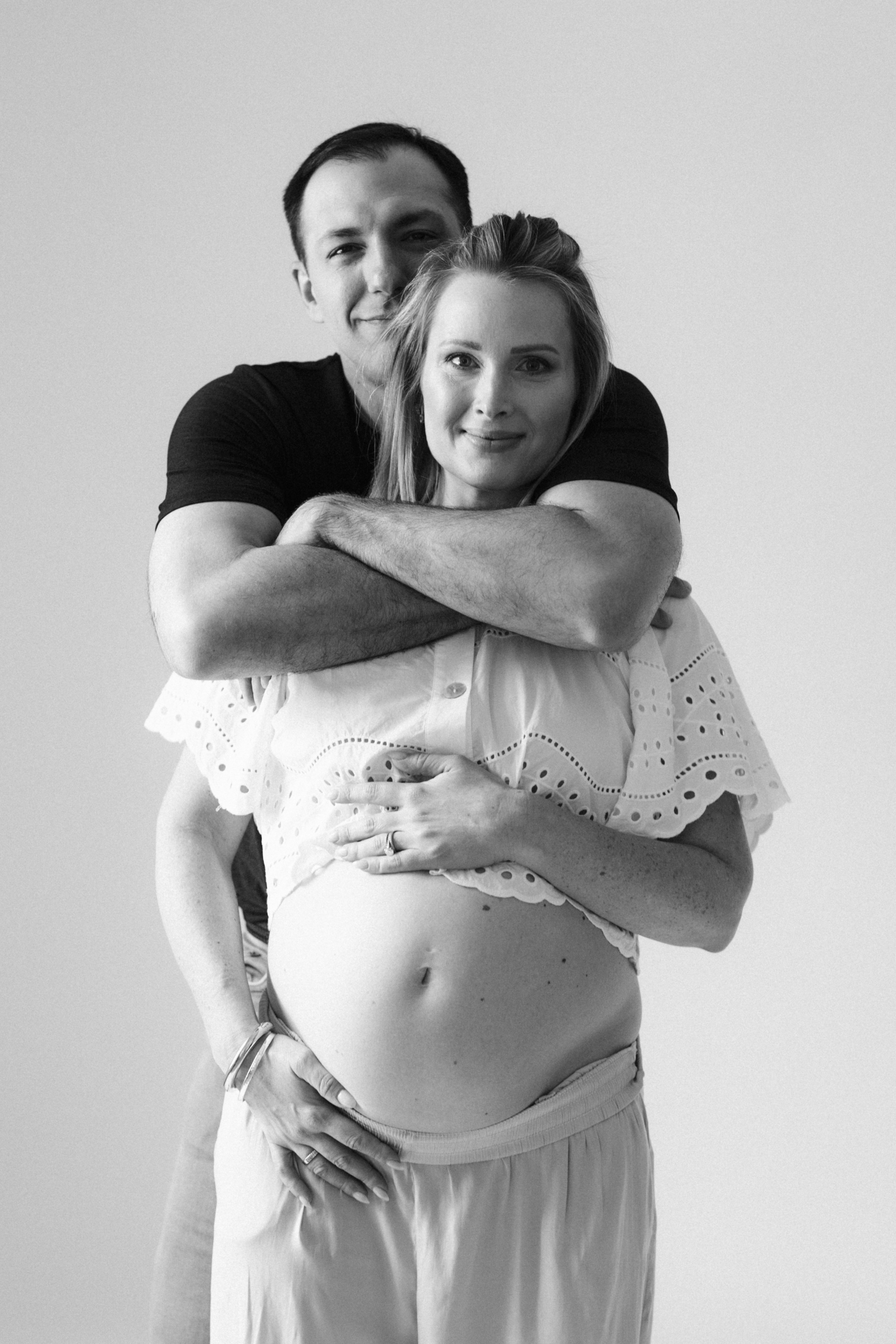 Emily. Modern maternity photographer in Long Island New York