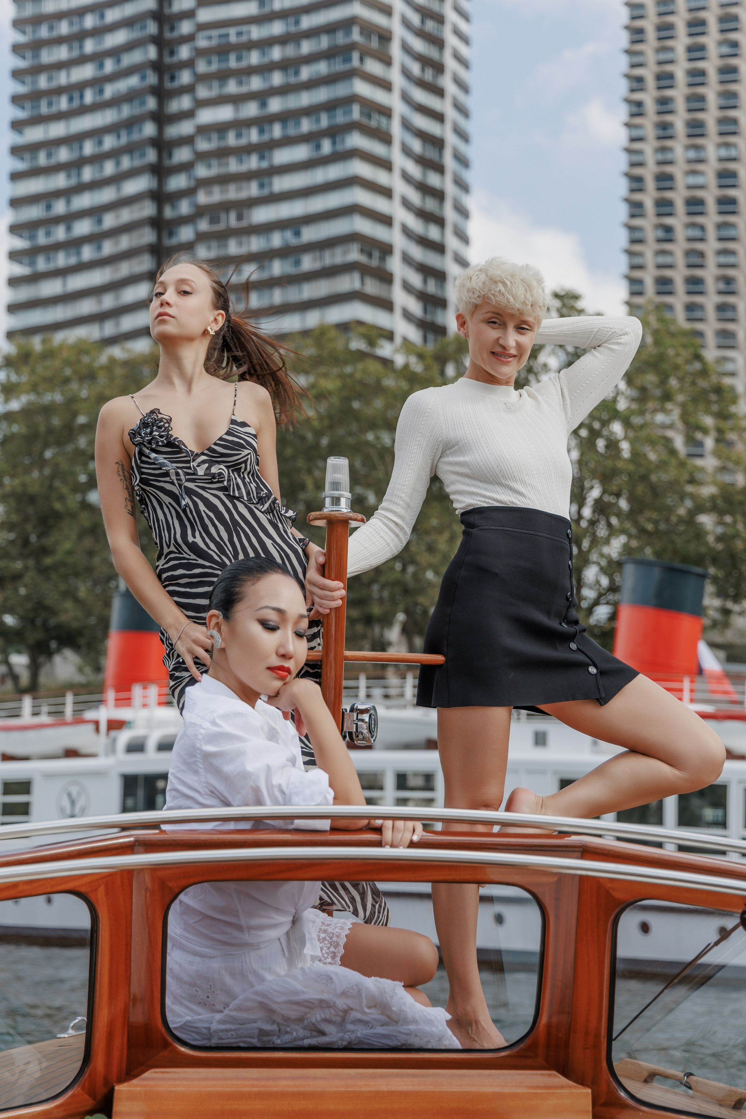 Unforgettable Celebrations: Capture Your Joy on a Yacht. Photographe à Paris