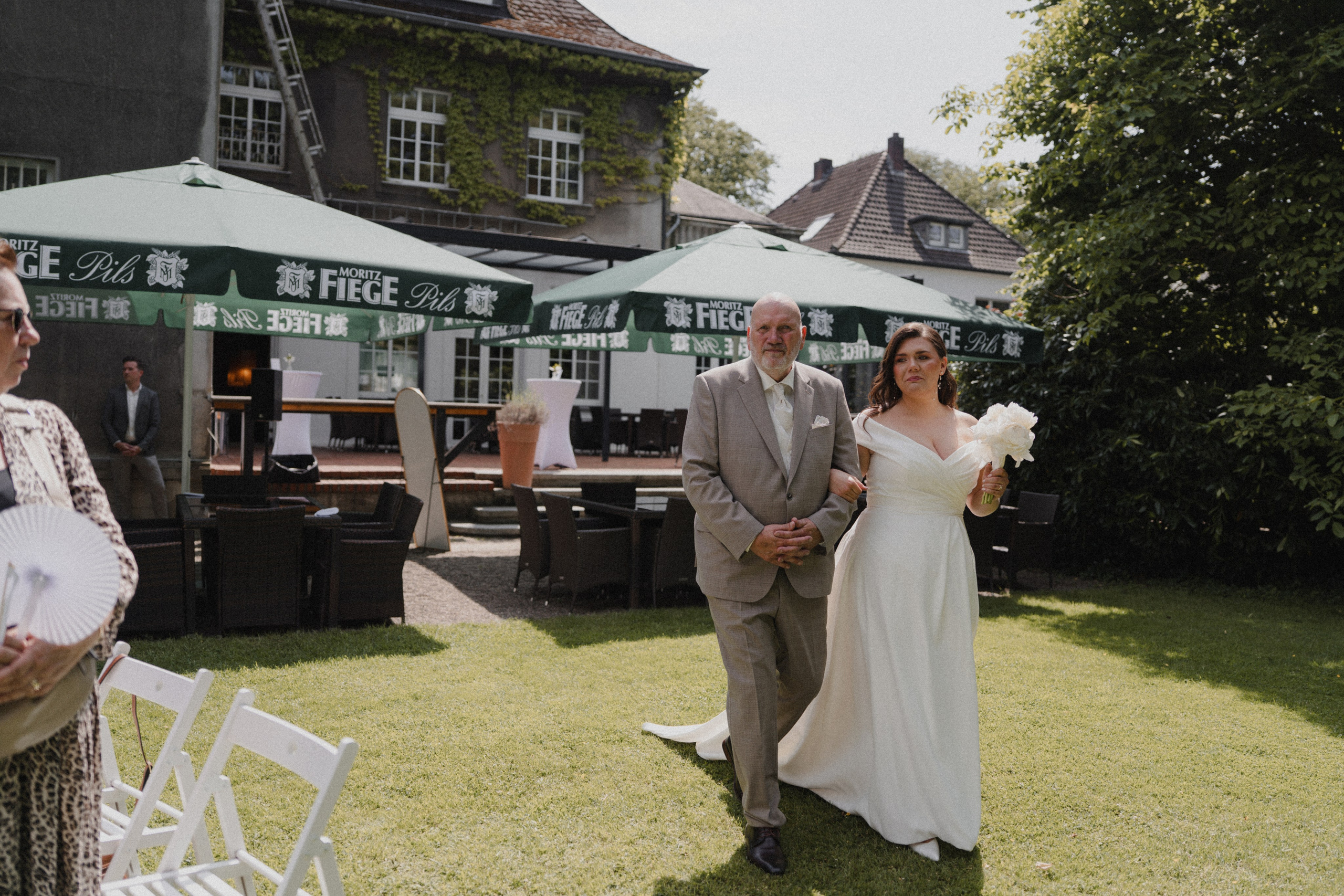 Jessica & Felix I Gesellschaft Harmonie Bochum. Hochzeitsfotografin Bochum | Halyna Reiche Fotografie NRW