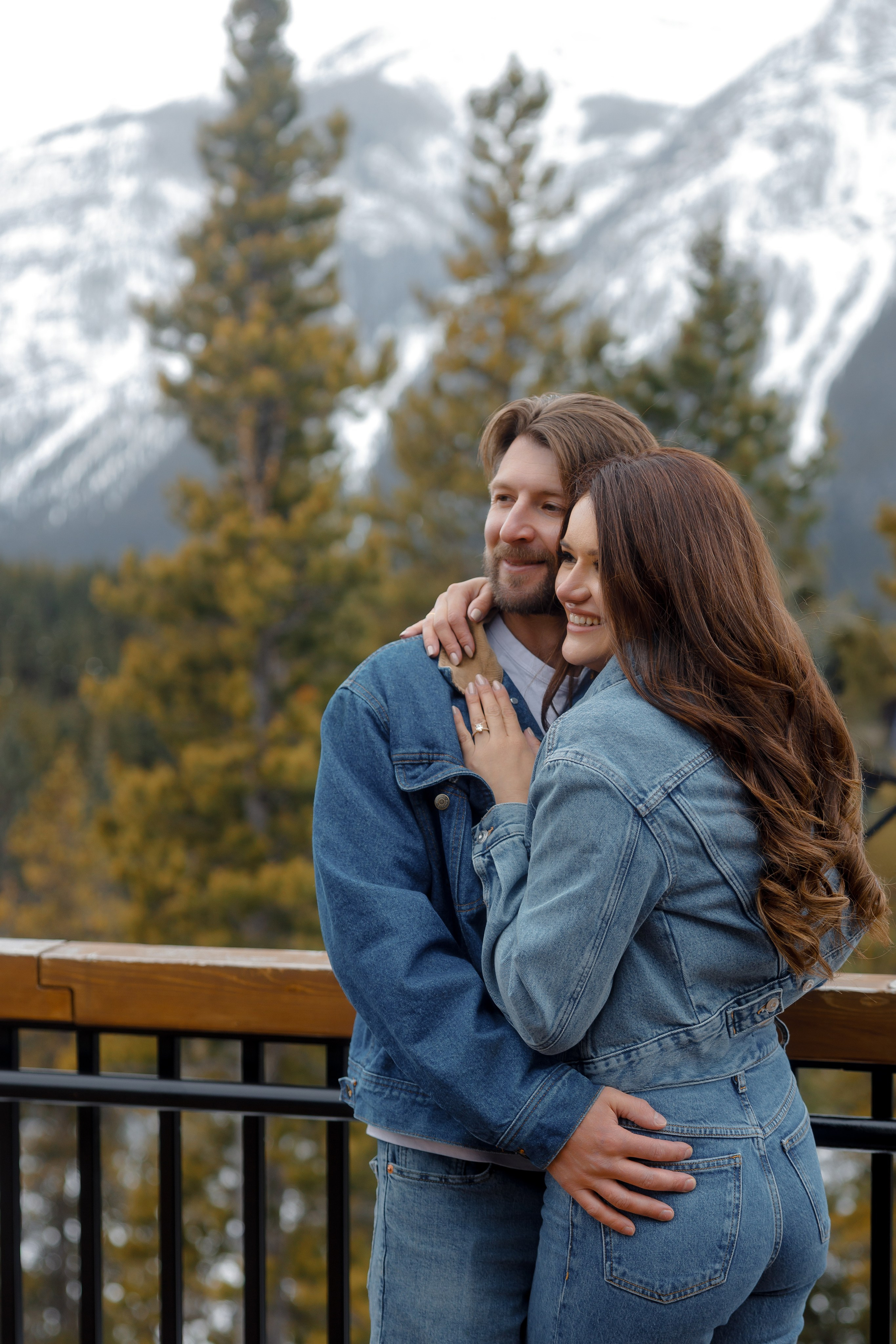 Ski engagement session. Home