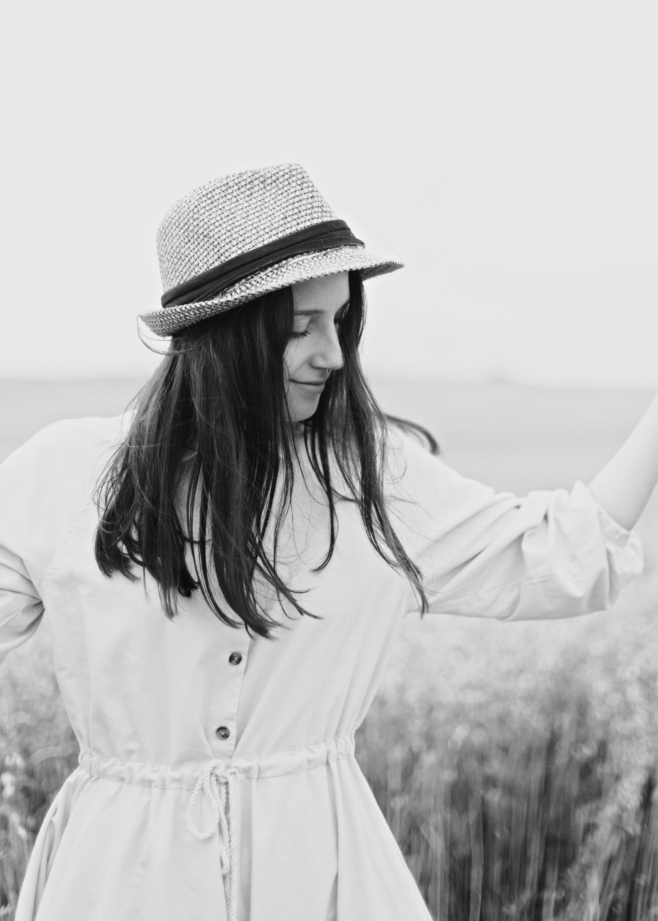 Katya | tenderness in the field. Kaja | fotograf psów we Wrocławiu