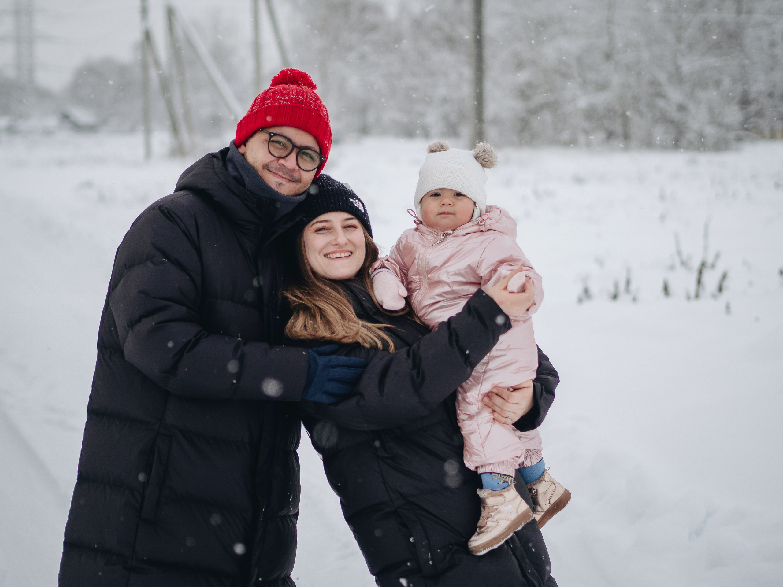 Lida & her family. Photographer in Los Angeles. Julia Ishmuratova