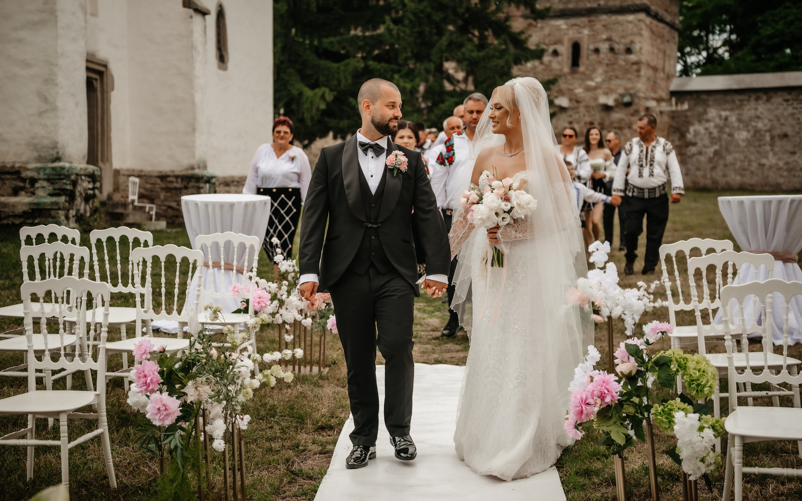 🤎 G a b r i e l a & D a n i e l - Wedding Day Preview. Wedding & Family Photographer