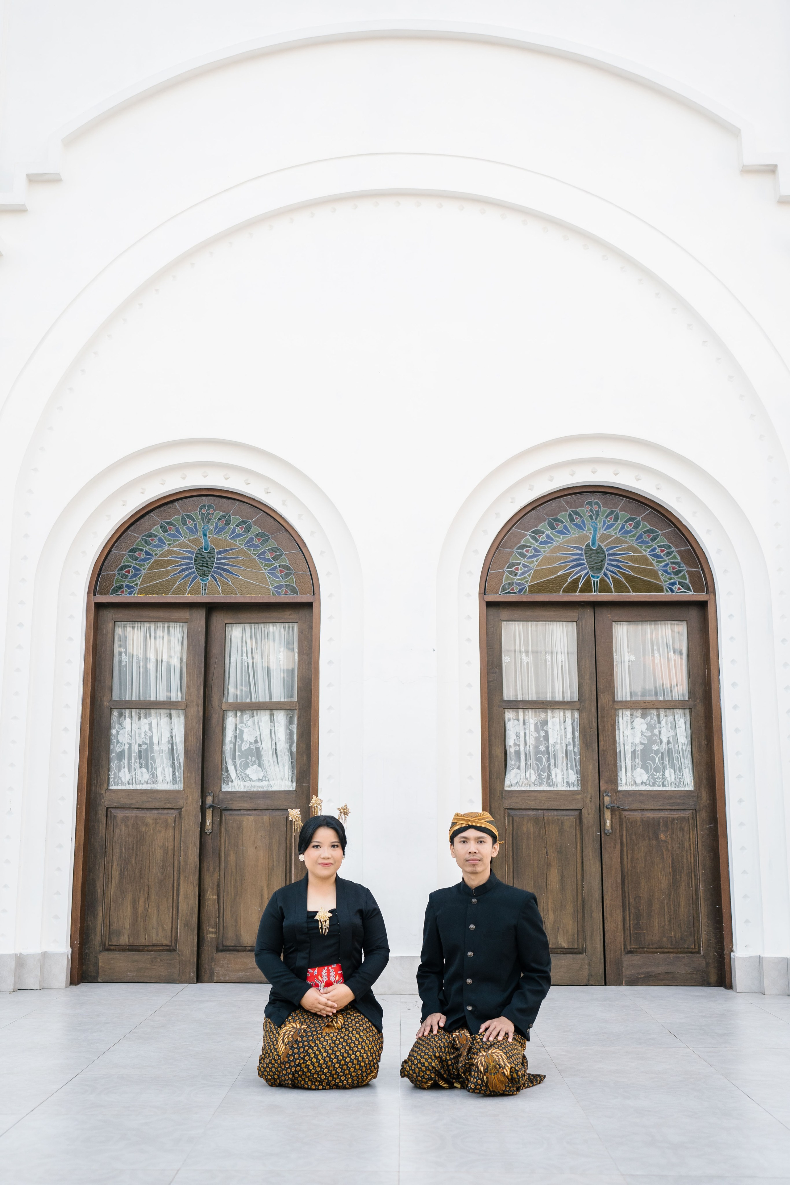 Prewedding Photo Shoot with Javanese style. Female Photographer in Bali
