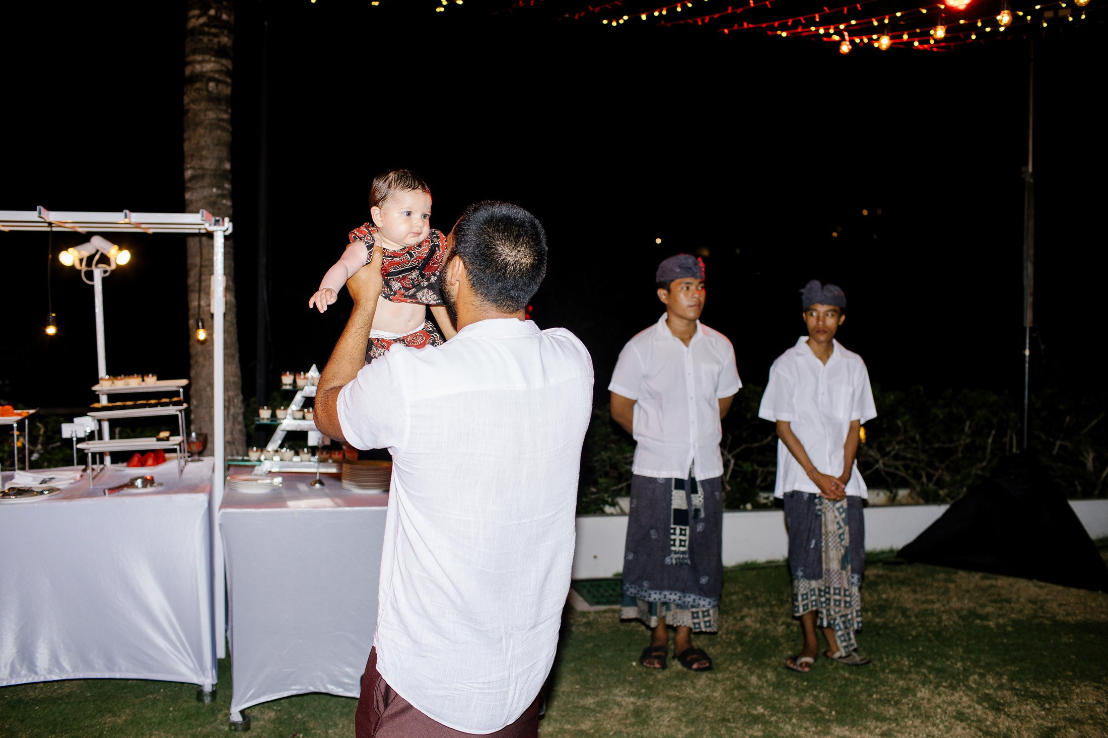 Big funny wedding with guests in paradise Bali island. Get.it.feel — Aesthetic Photography and Videography
