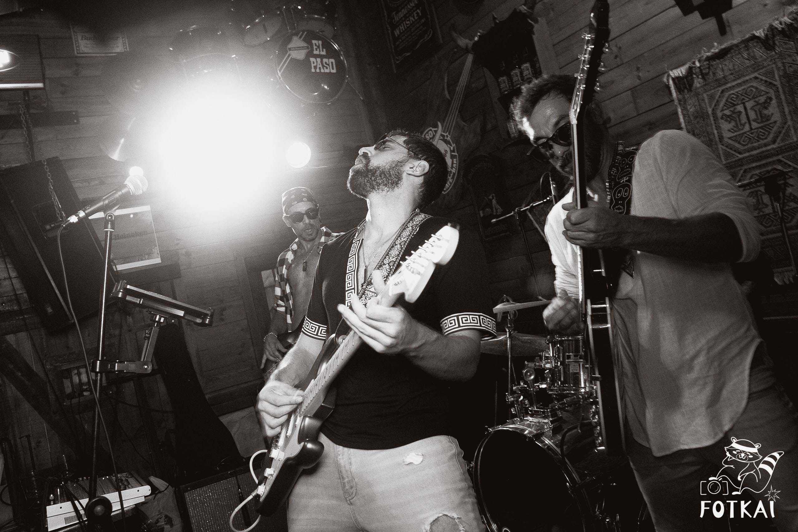 Stones of the Coast en El Paso Rock Bar Torrevieja: Reportaje fotográfico 20.09.25 | FOTKAI