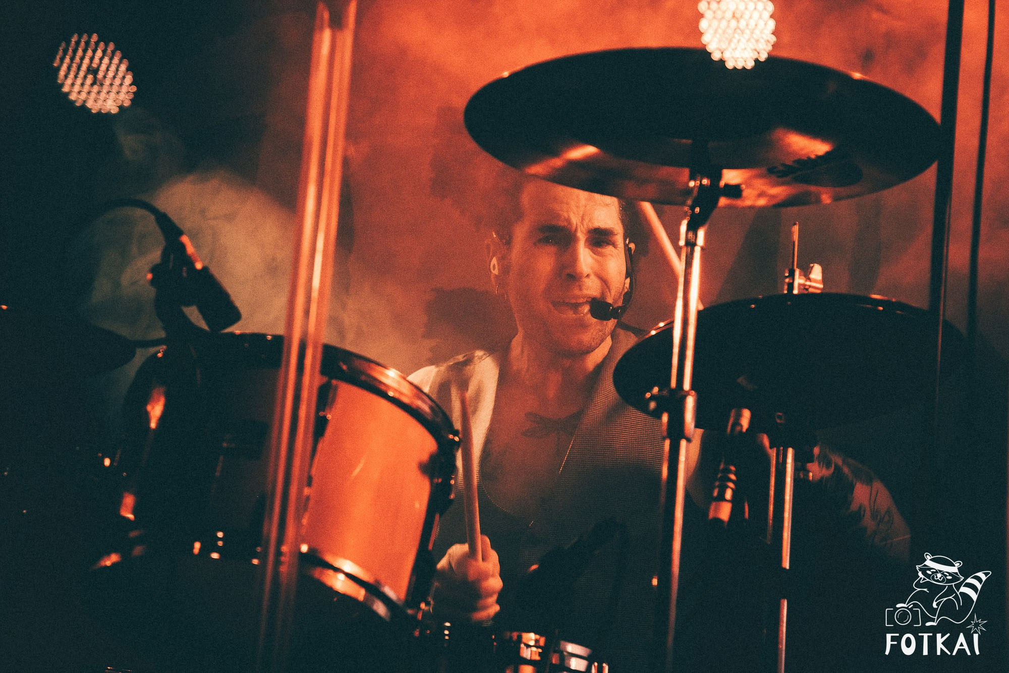 DENISDENIS — reportaje fotográfico del concierto en la Sala Marearock (Alicante) | FOTKAI