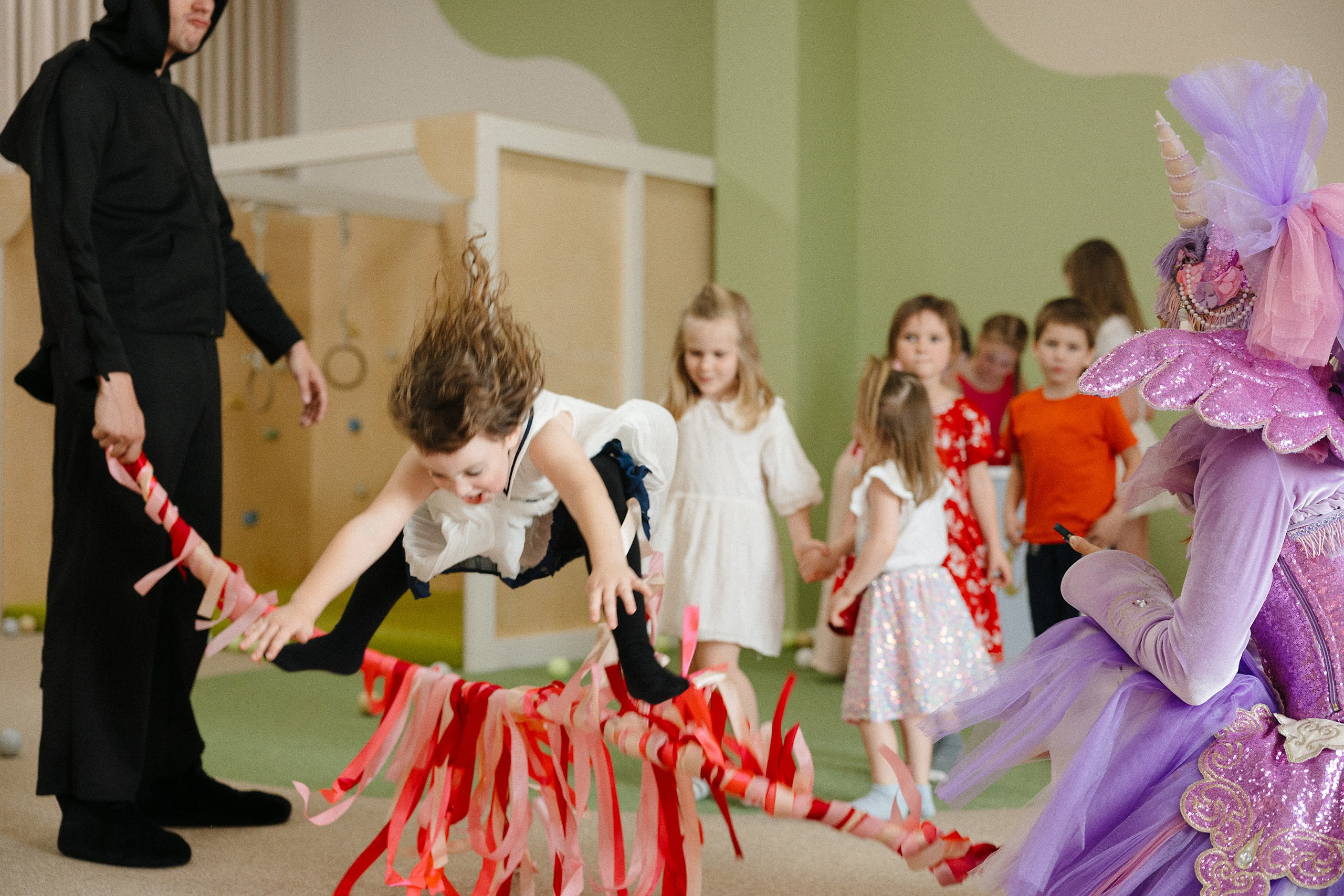 Праздничная фотосессия 6-летия — LaBubu, любимые герои и стильная детская атмосфера. Евгений Тимофеев | Свадебный и контент-фотограф и видеограф в Риге