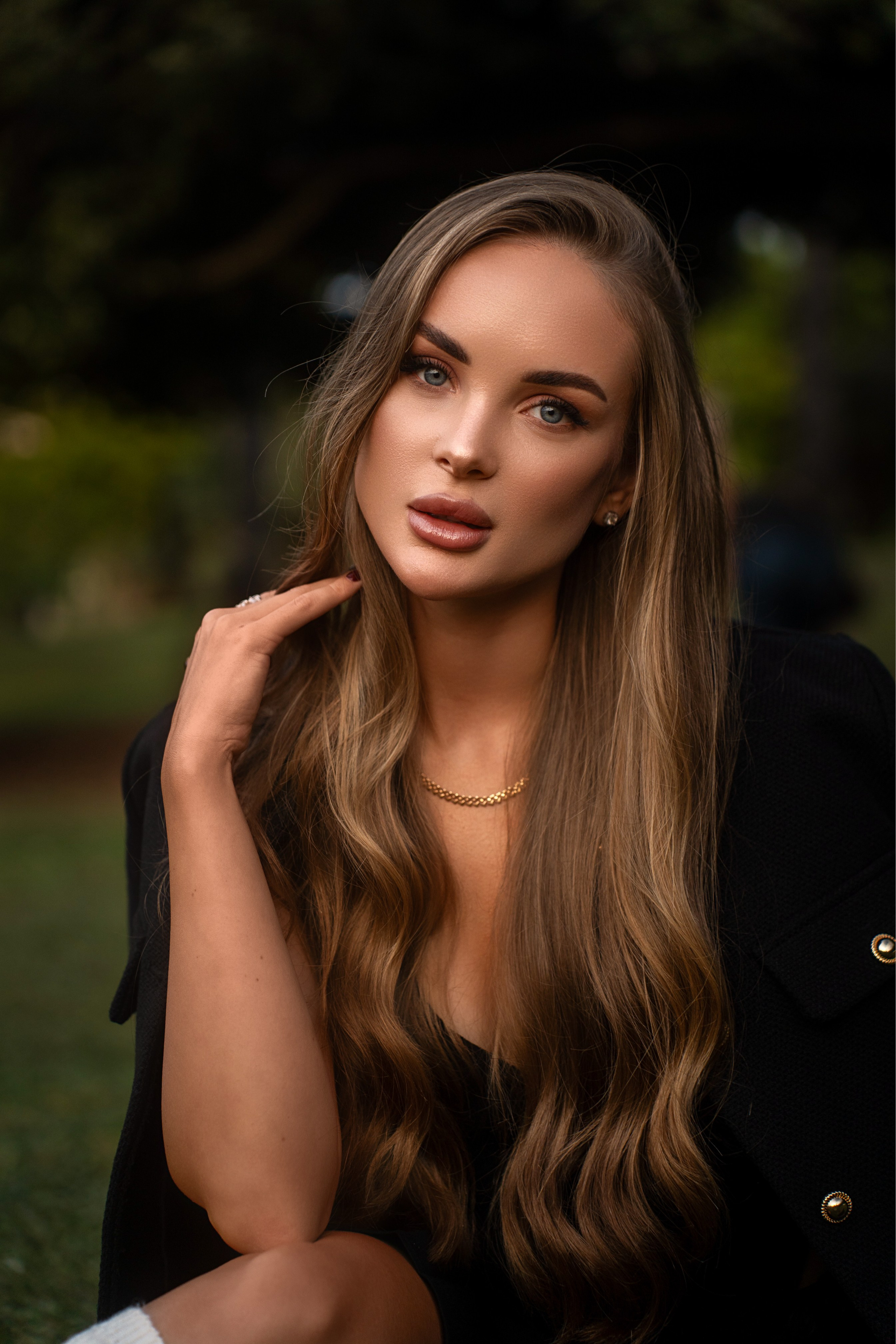 Outside. Cinematic Photography in Spain | Photographer & Videographer