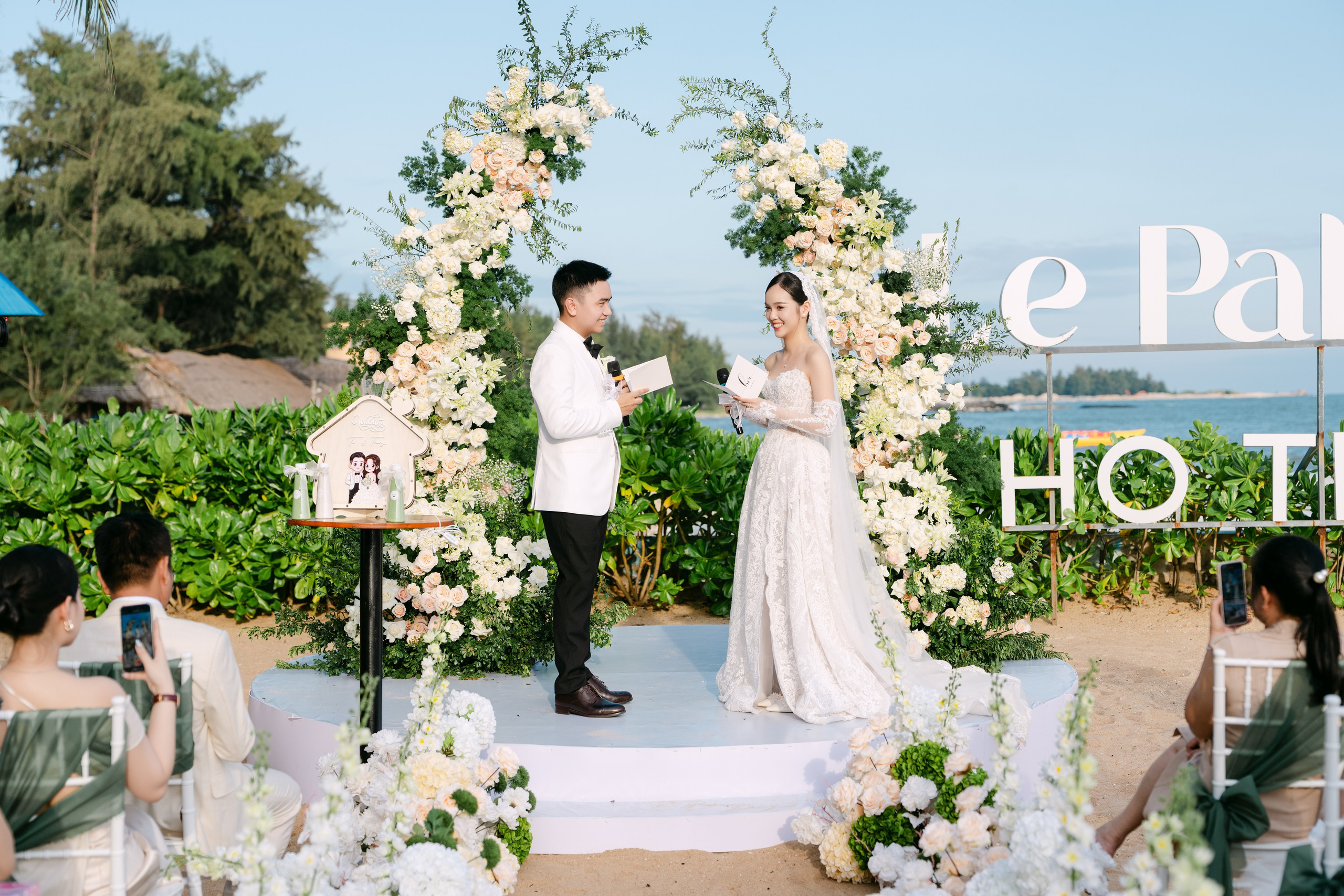 Tu + Trang | Photojournalism. BenColor Studio