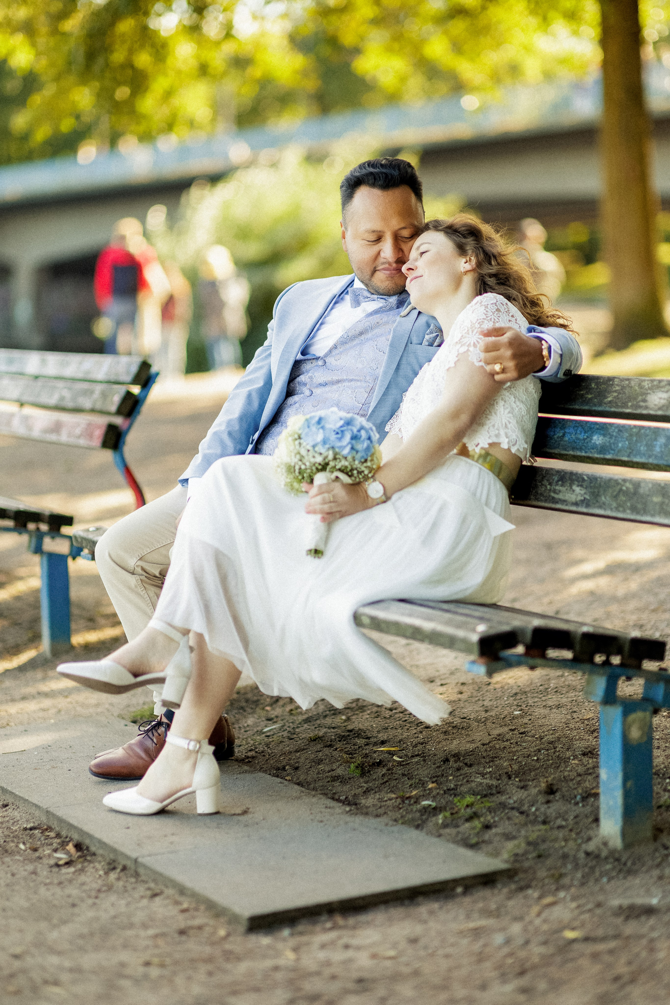 Traumhochzeit im Bobby Reich | Moderne Liebe am Hamburger Alsterufer. Hochzeitsfotograf und Hochzeitsvideograf aus Hamburg | Roka21Film