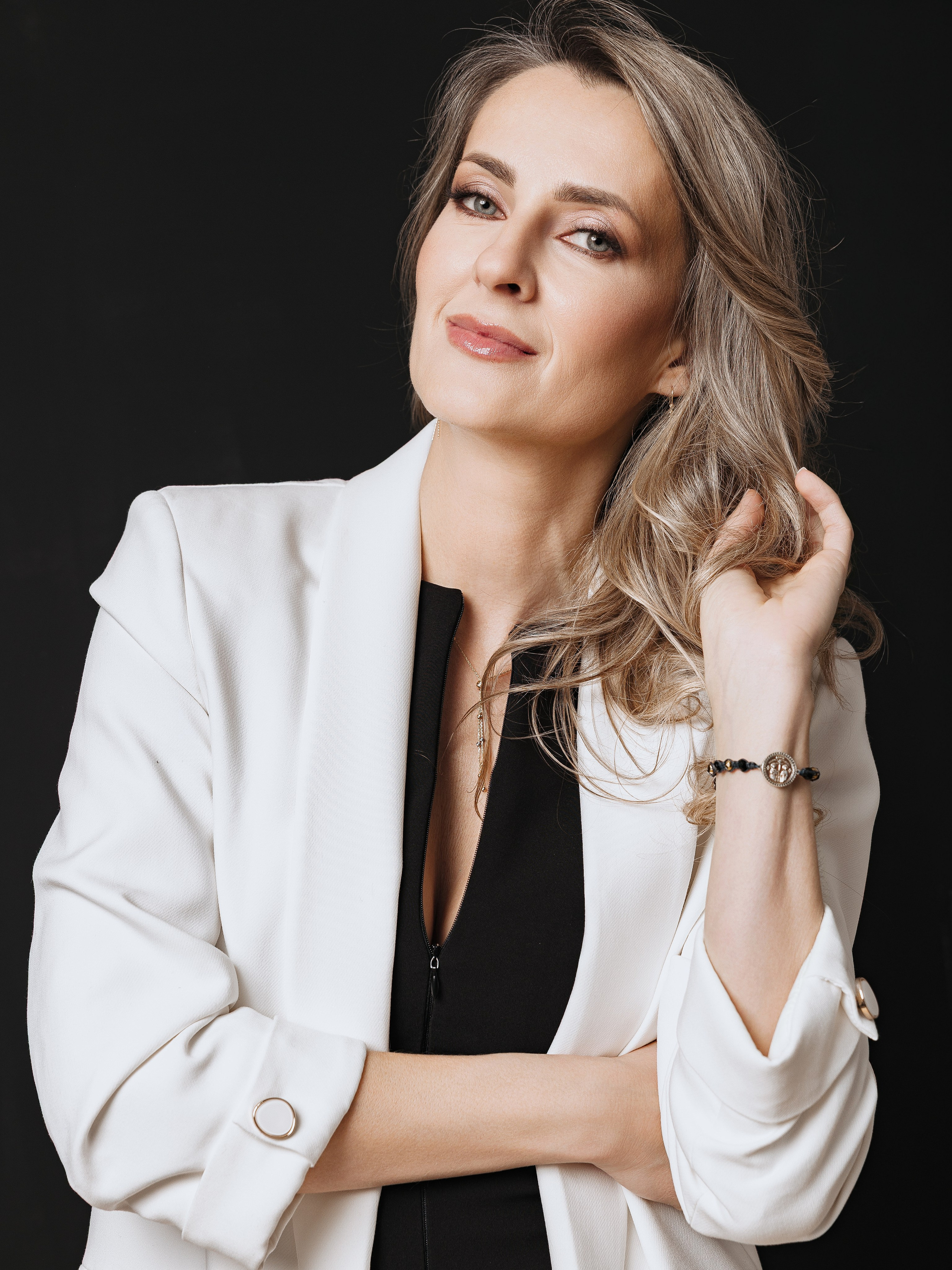 SONYA, real estete agent. Евгения Найденова – брандов и портретен фотограф | България, Европа