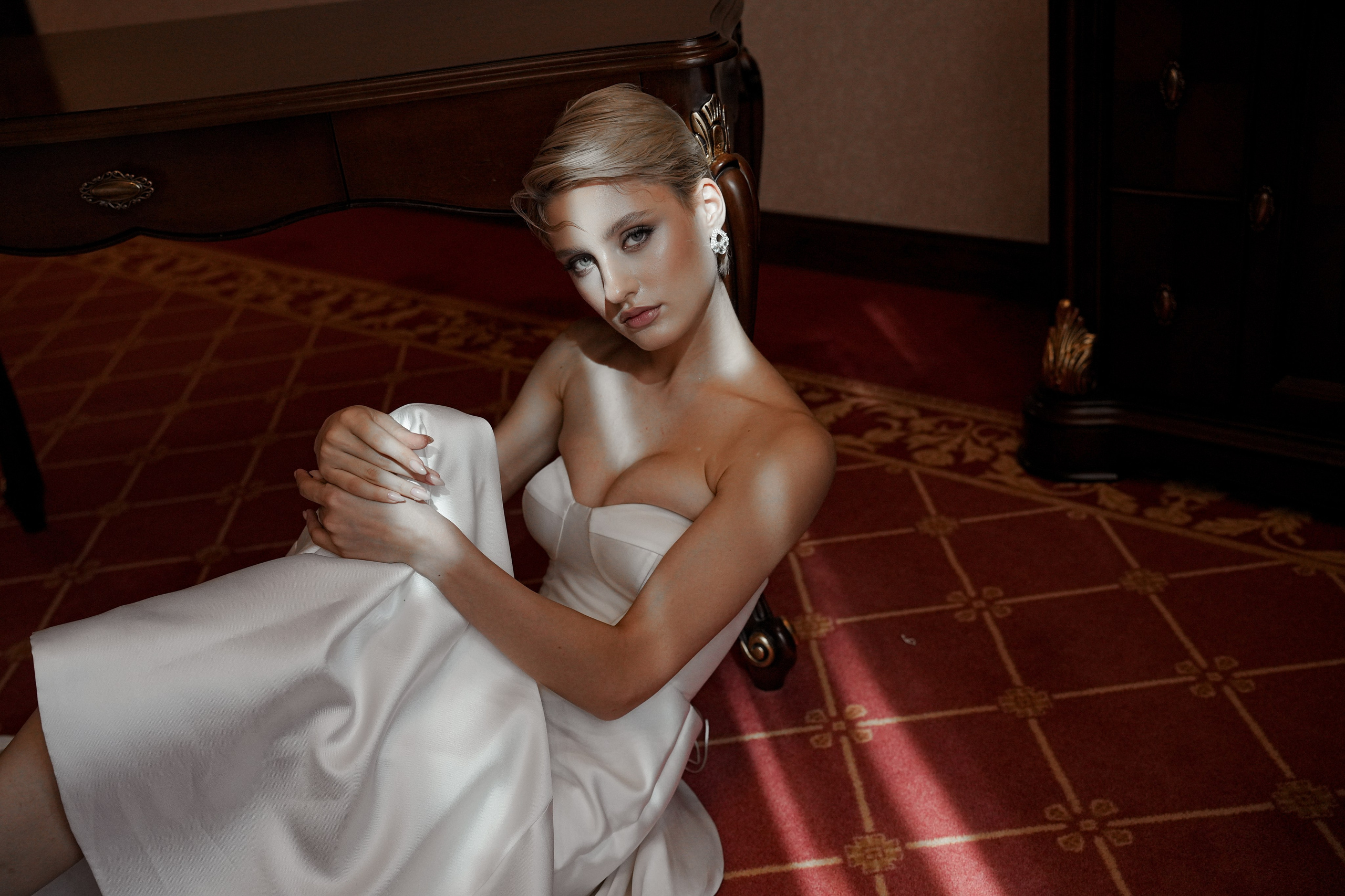 Николь Амир