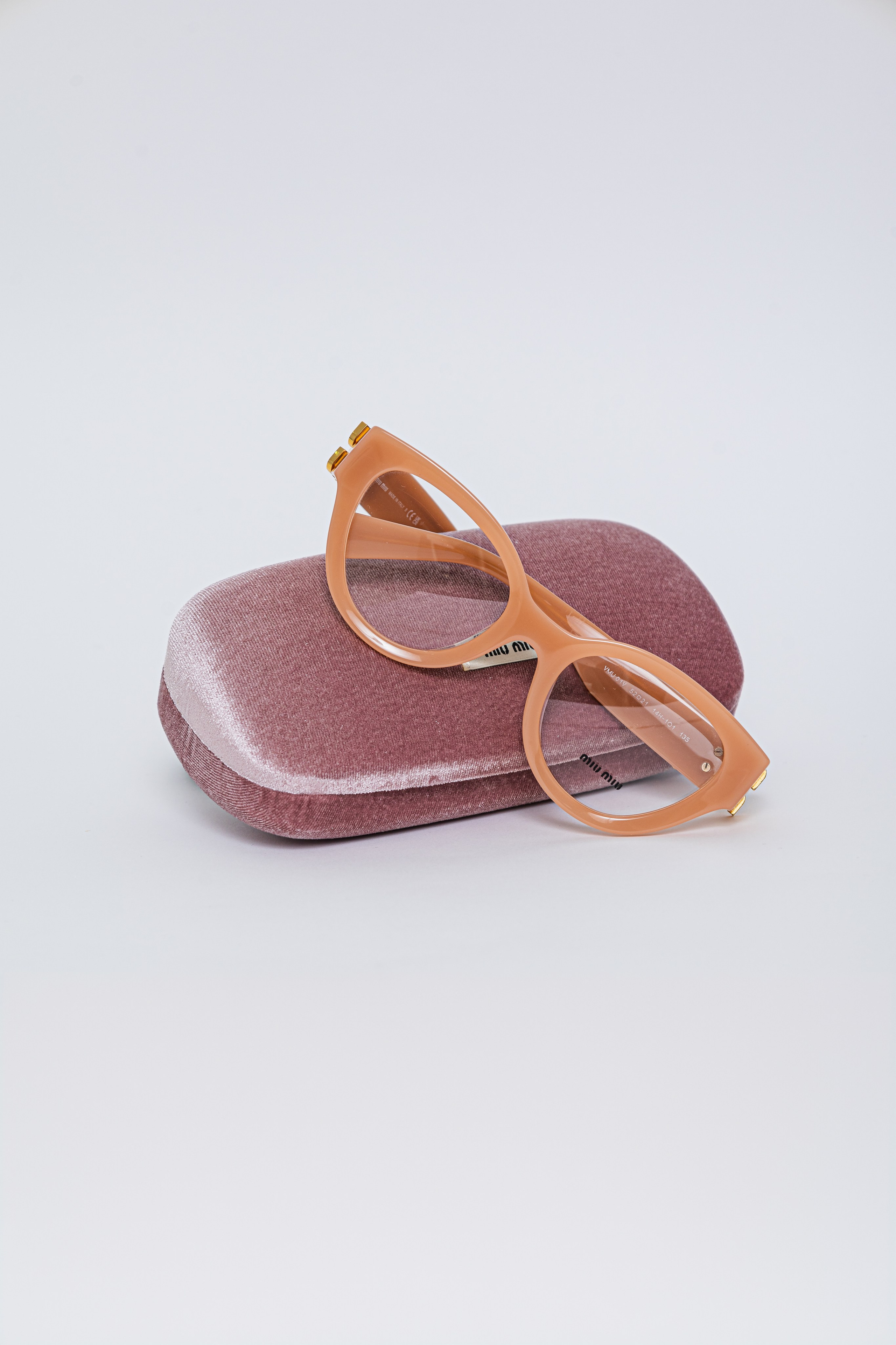 MULTIOPTICAS. ESTUDIO DOZE