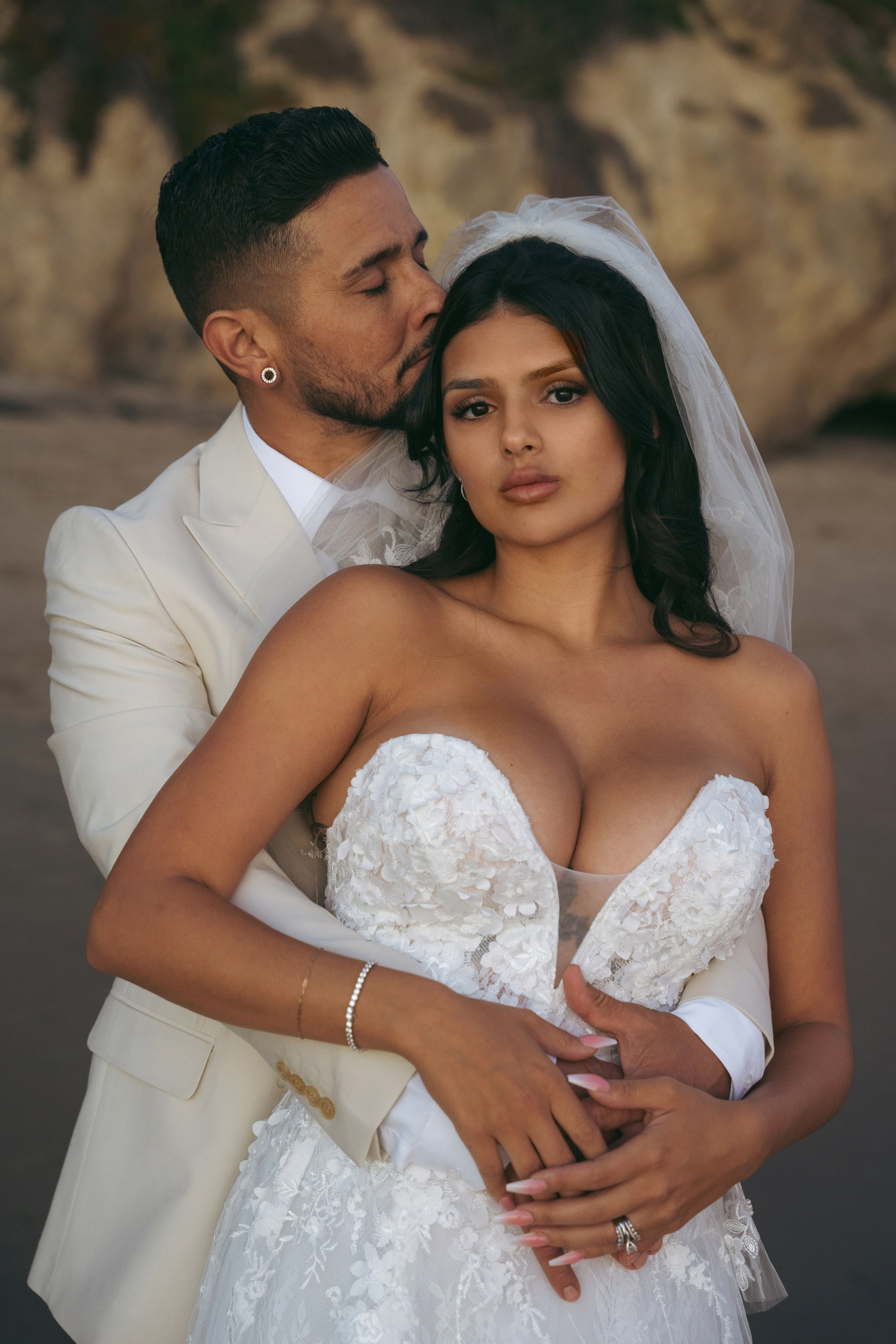 Love story photoshoot. Engagement photoshoot. Couple photoshoot. Malibu. Family photoshoot, Get away photoshoot in California. Beautiful love story photoshoot.