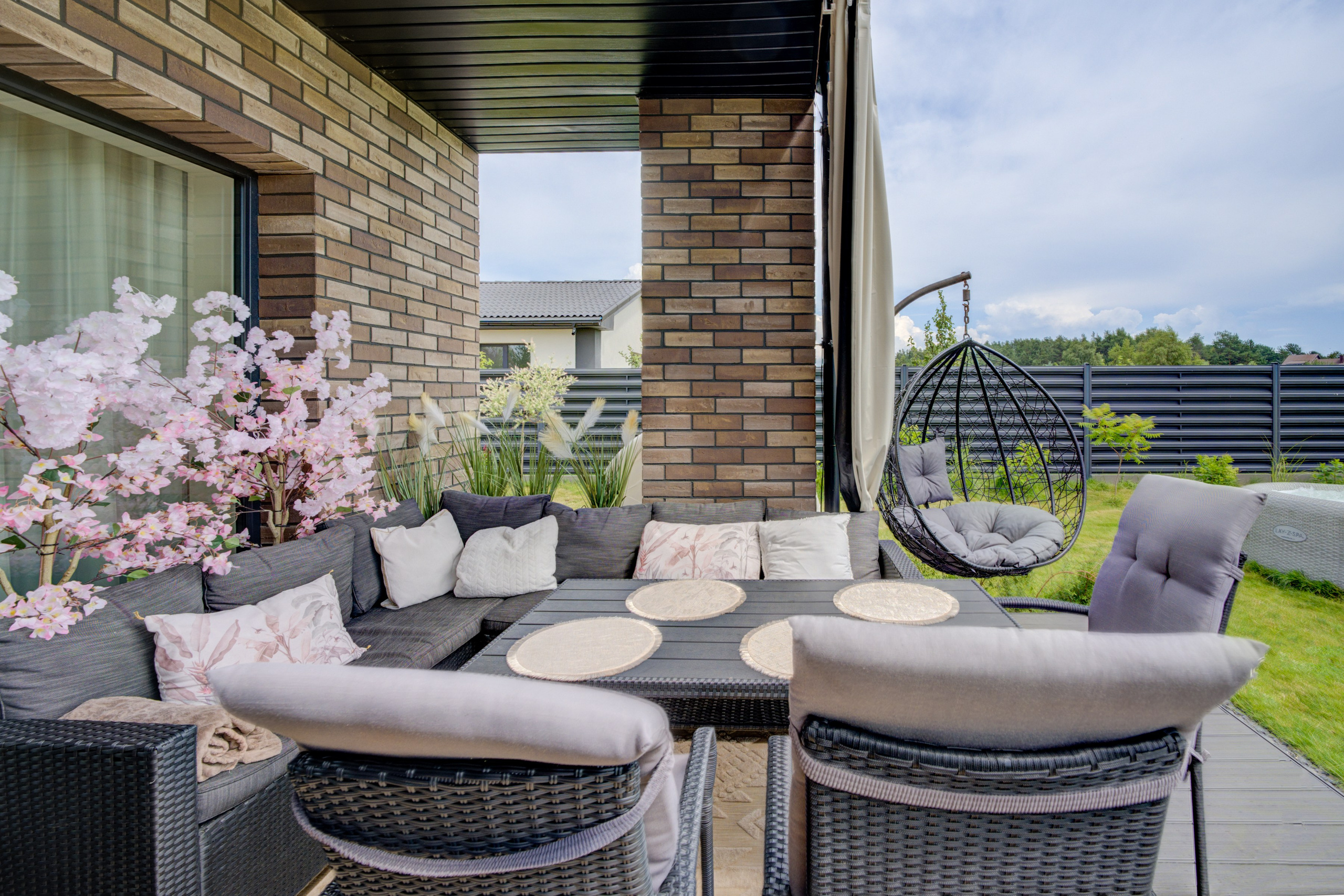 Lentvaris, gražus namas. Elina Sapiega fotografė Vilniuje