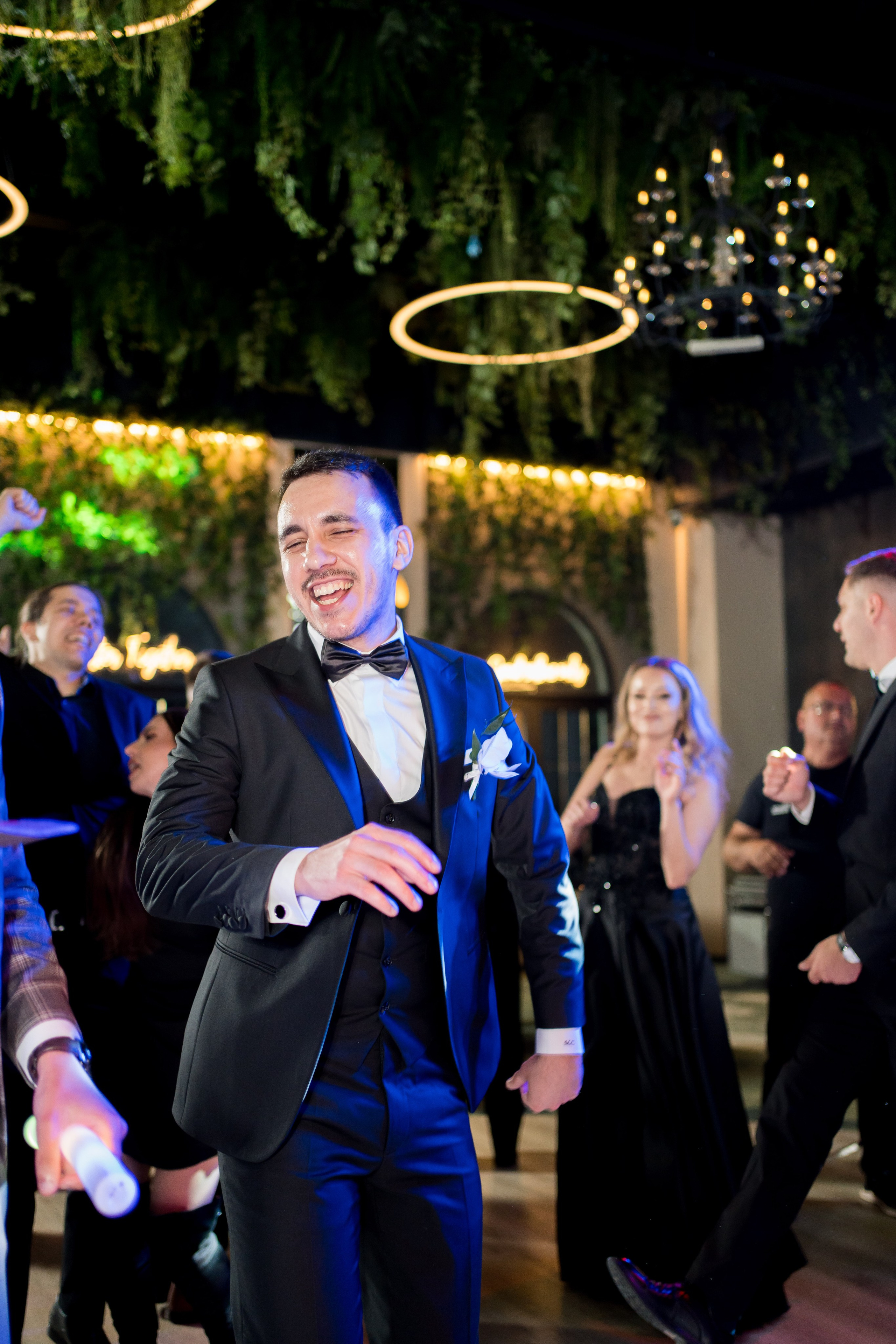 PARTY. Gabriel Florea — Fotograf nuntă București