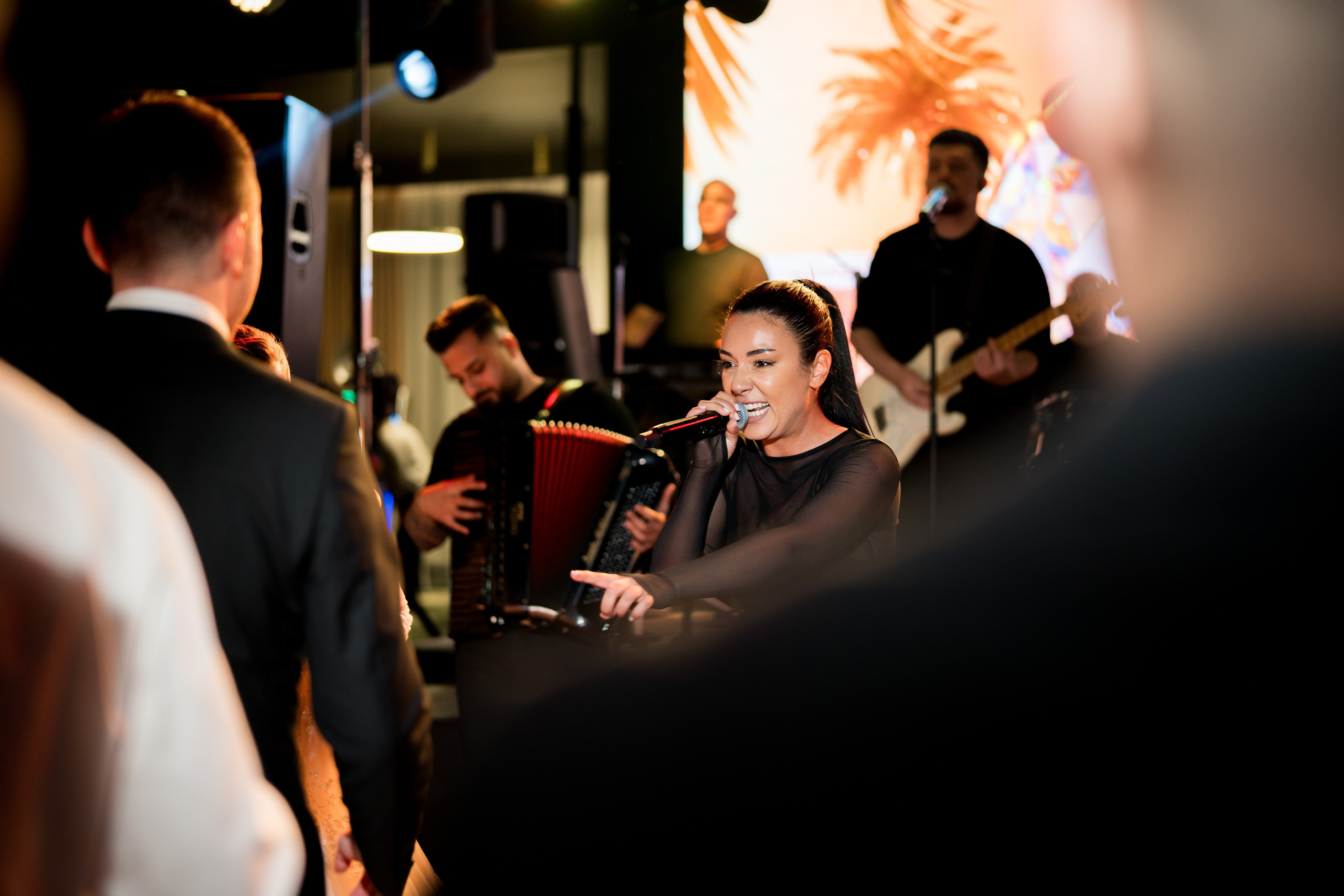 PARTY. Gabriel Florea — Fotograf nuntă București