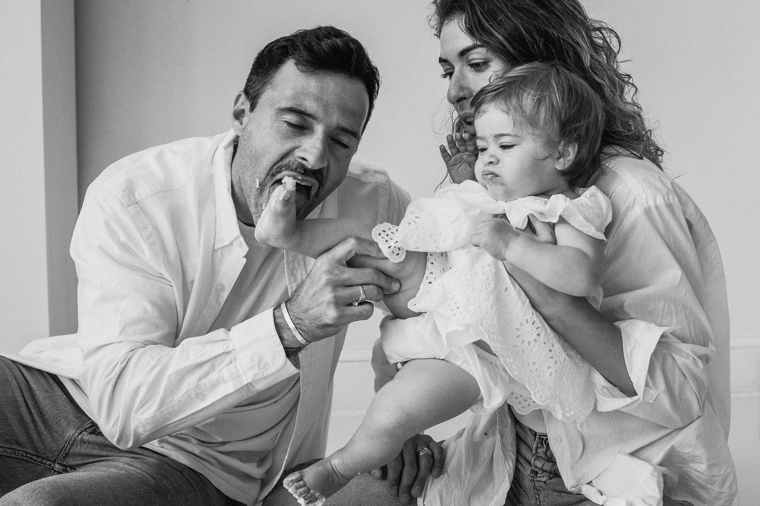 Maryanna, Bill, Mila. 1st year in studio. Wedding and family photographer and videographer PA, NJ, NY, DE, MD