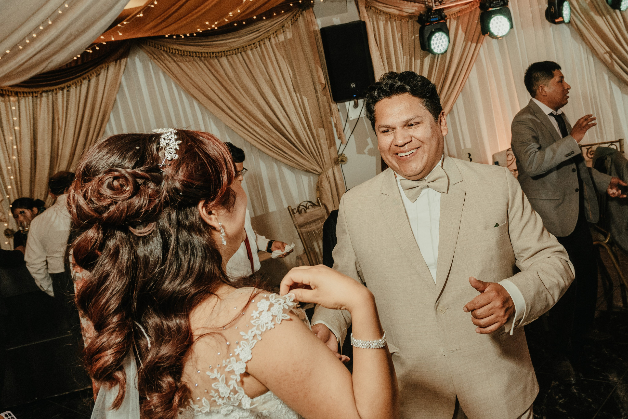 VANESSA + FRANKLIN BODA RELIGIOSA. Studio KVTA | Fotografía y Video de Bodas en Arequipa