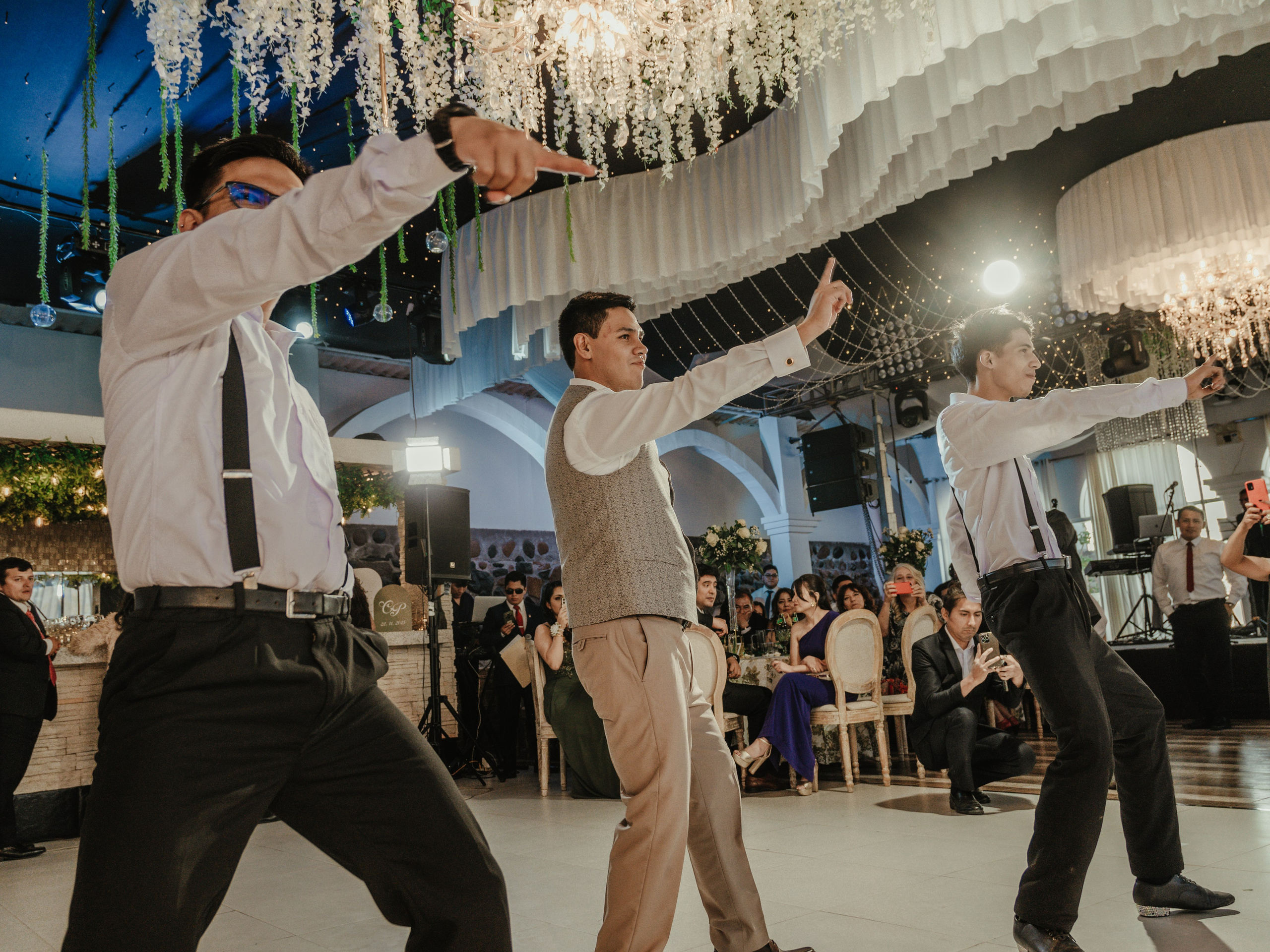 CARLA Y MARIO BODA RELIGIOSA. Studio KVTA | Fotografía y Video de Bodas en Arequipa