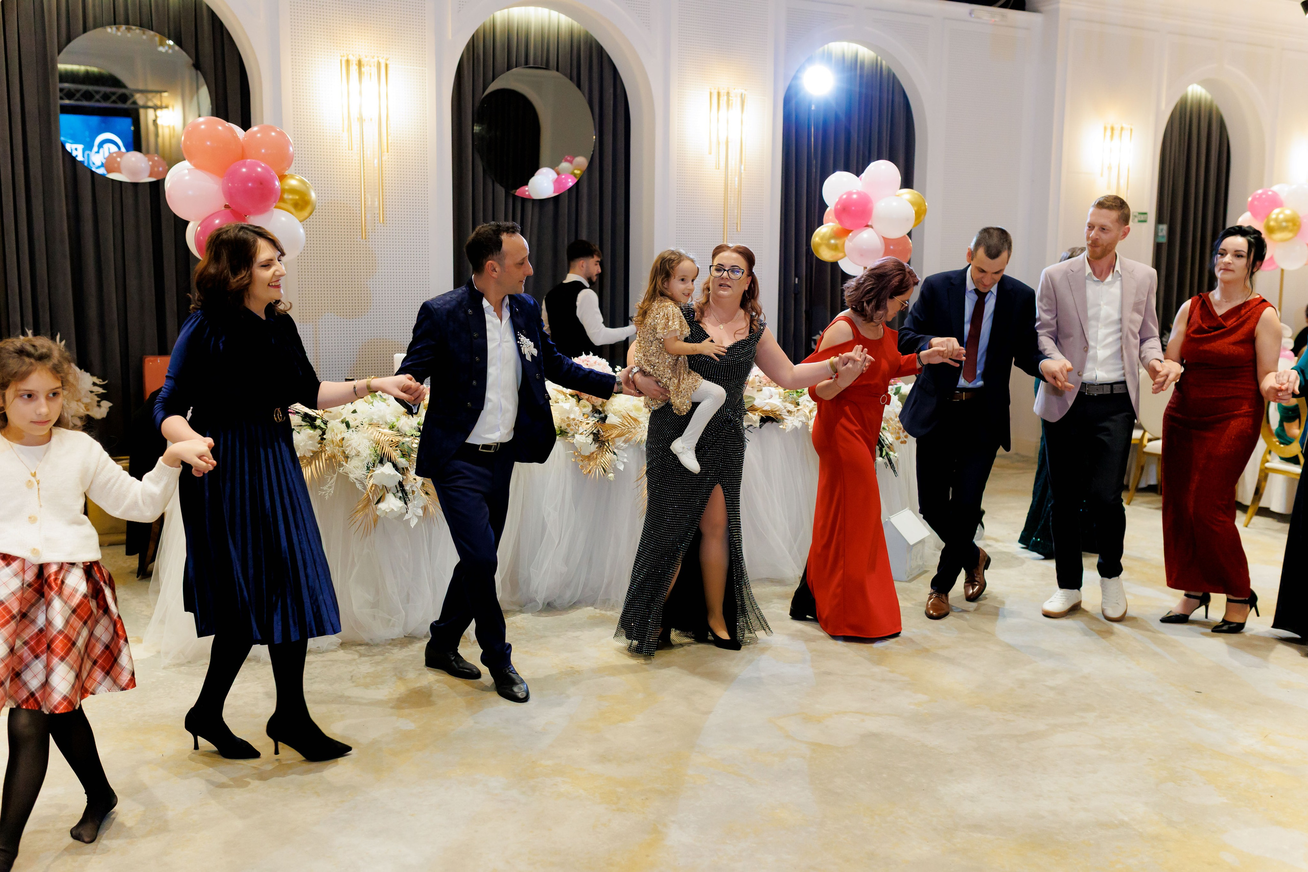 Povestea voastră, regizată de noi |Cristi Turculet Videograf Nuntă Suceava | wedding highlight. Servicii foto-video profesionale, pentru momente de neuitat