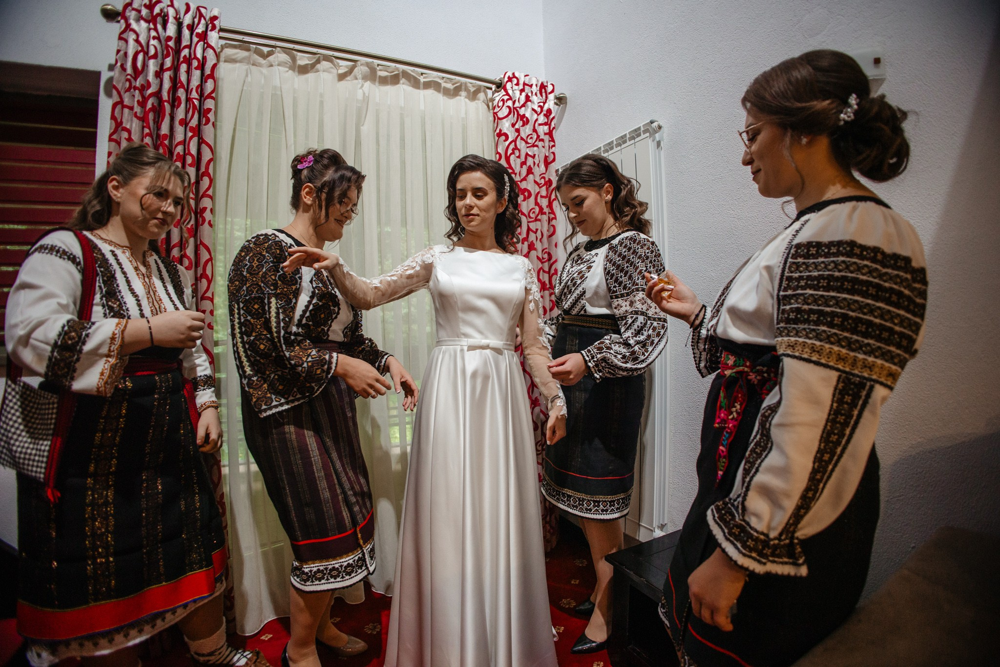 Nunta de Poveste la Sucevița: Cristi și Andreea. Servicii foto-video profesionale, pentru momente de neuitat