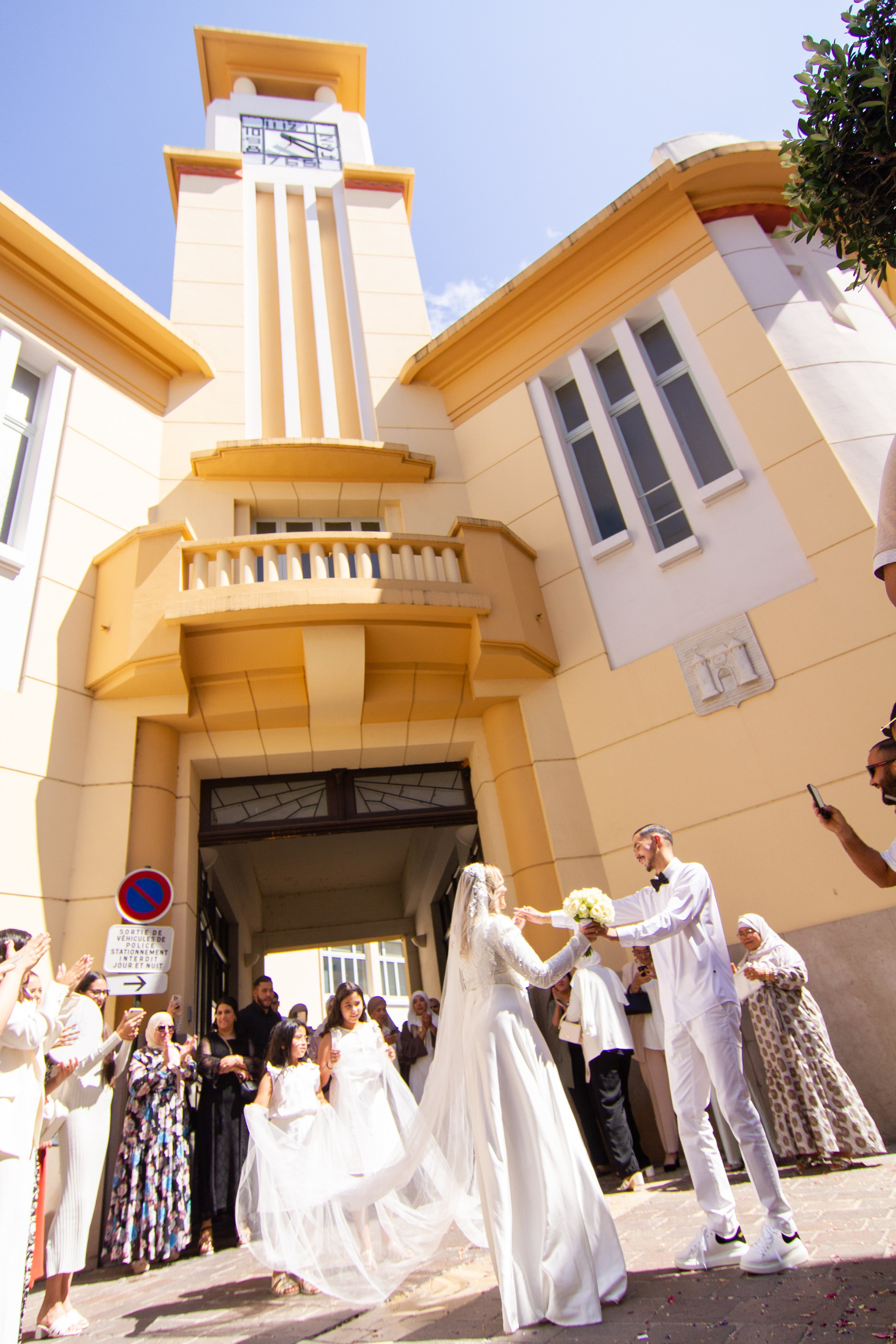 Yassine et Sahra. Studio photo « Partage ton bonheur » – Photographe famille près de Châtellerault, Poitiers et Tours