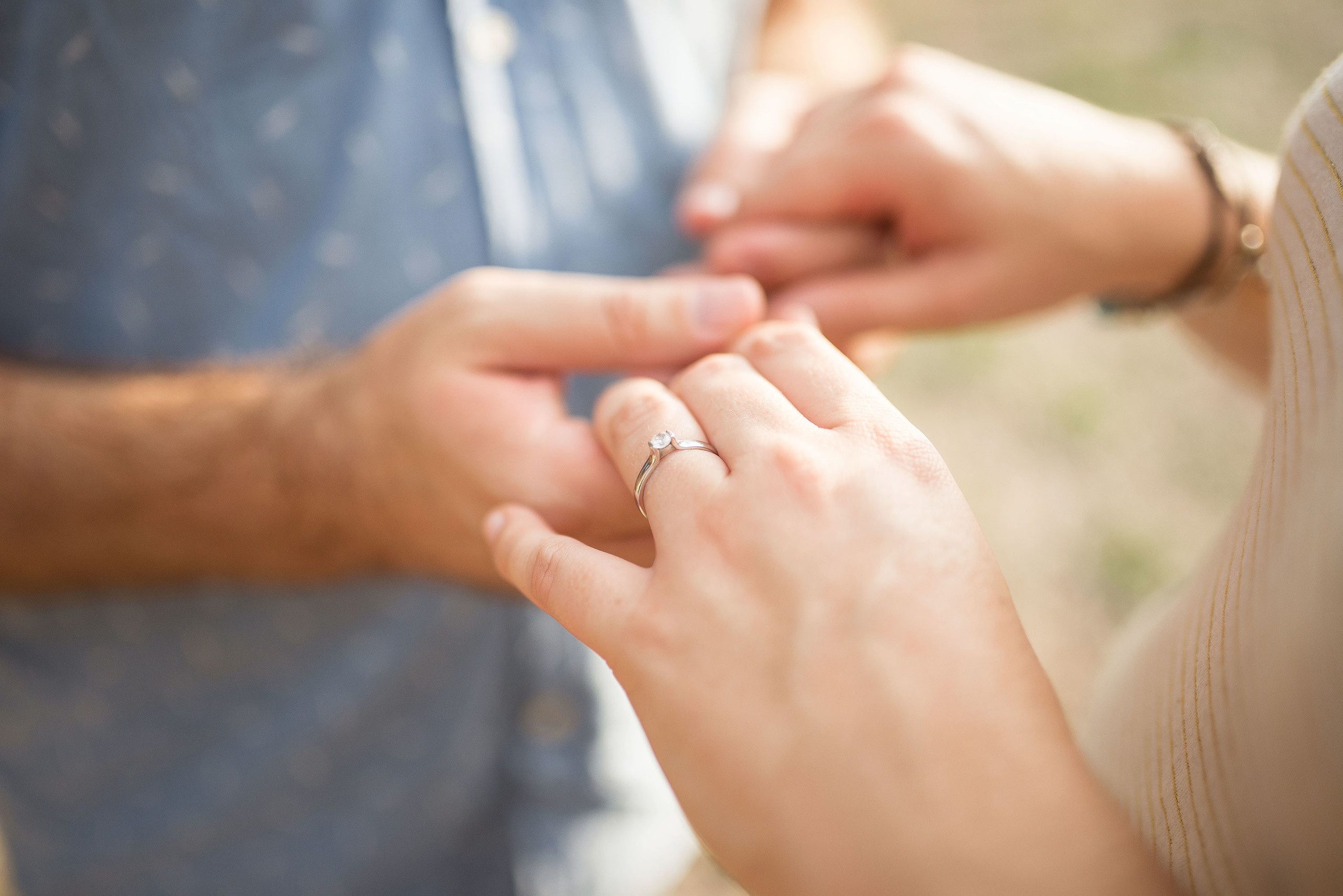 Reportaje de preboda en Alquezar de Clara y Nacho, fotografos Pirineos. PIXLOVE - Fotógrafos de bodas Huesca Pirineos Zaragoza