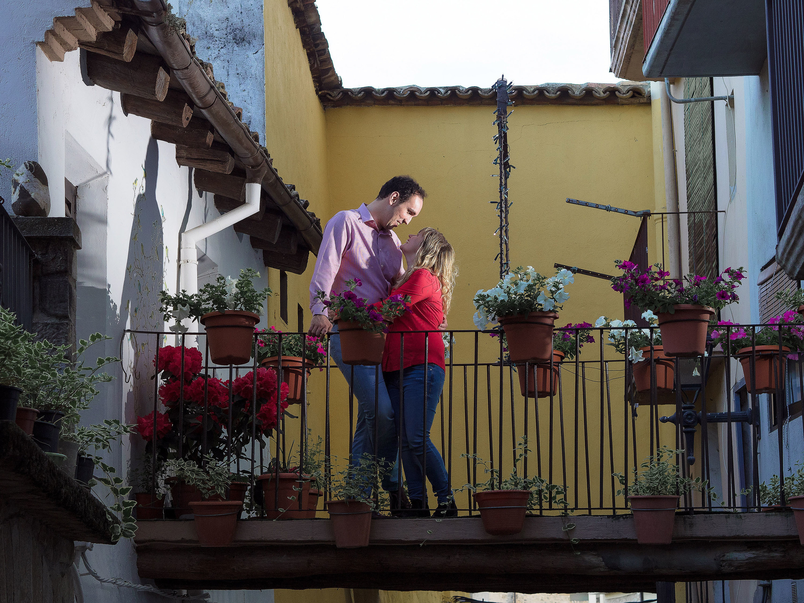 Preboda Graus - Love Story - Hannah + Sergio / Fotografos Huesca Zarag. PIXLOVE - Fotógrafos de bodas Huesca Pirineos Zaragoza