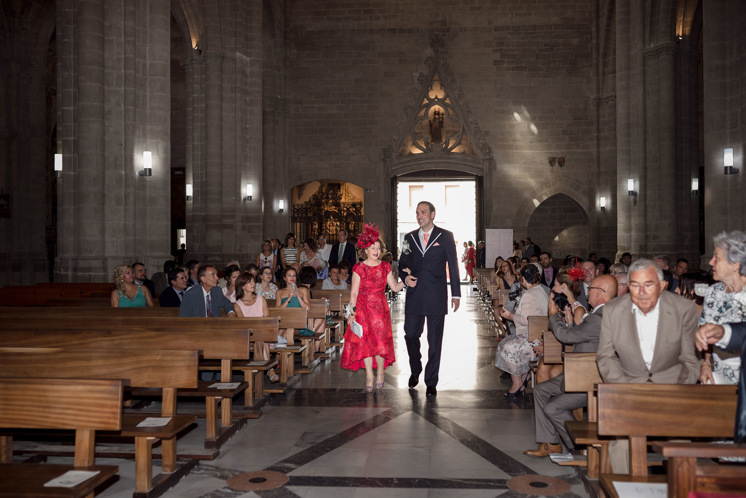 Boda Catedral Huesca - Abba Hotel - Hannah & Sergio. PIXLOVE - Fotógrafos de bodas Huesca Pirineos Zaragoza
