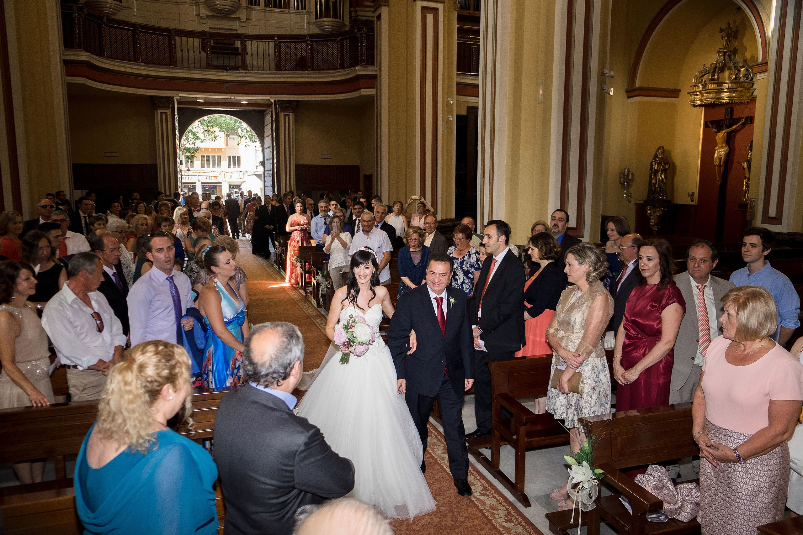 Boda Finca Sansui Zaragoza - Marta &J orge - Iglesia de Santa Isabel. PIXLOVE - Fotógrafos de bodas Huesca Pirineos Zaragoza