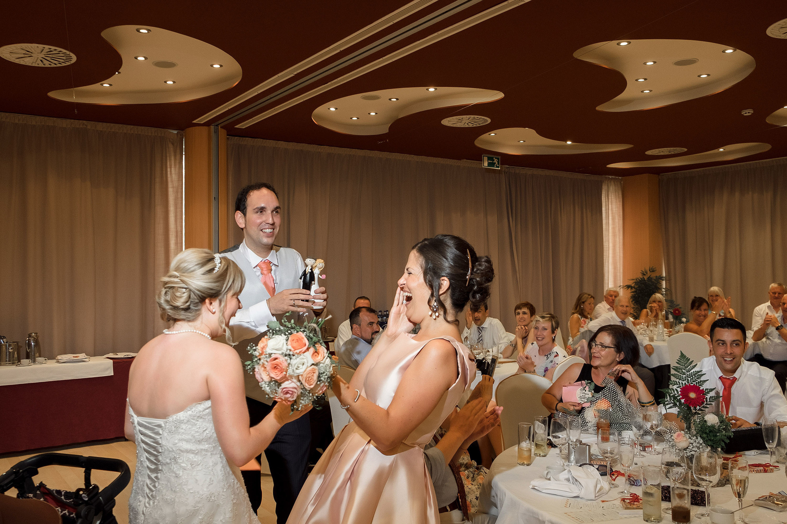 Boda Catedral Huesca - Abba Hotel - Hannah & Sergio. PIXLOVE - Fotógrafos de bodas Huesca Pirineos Zaragoza