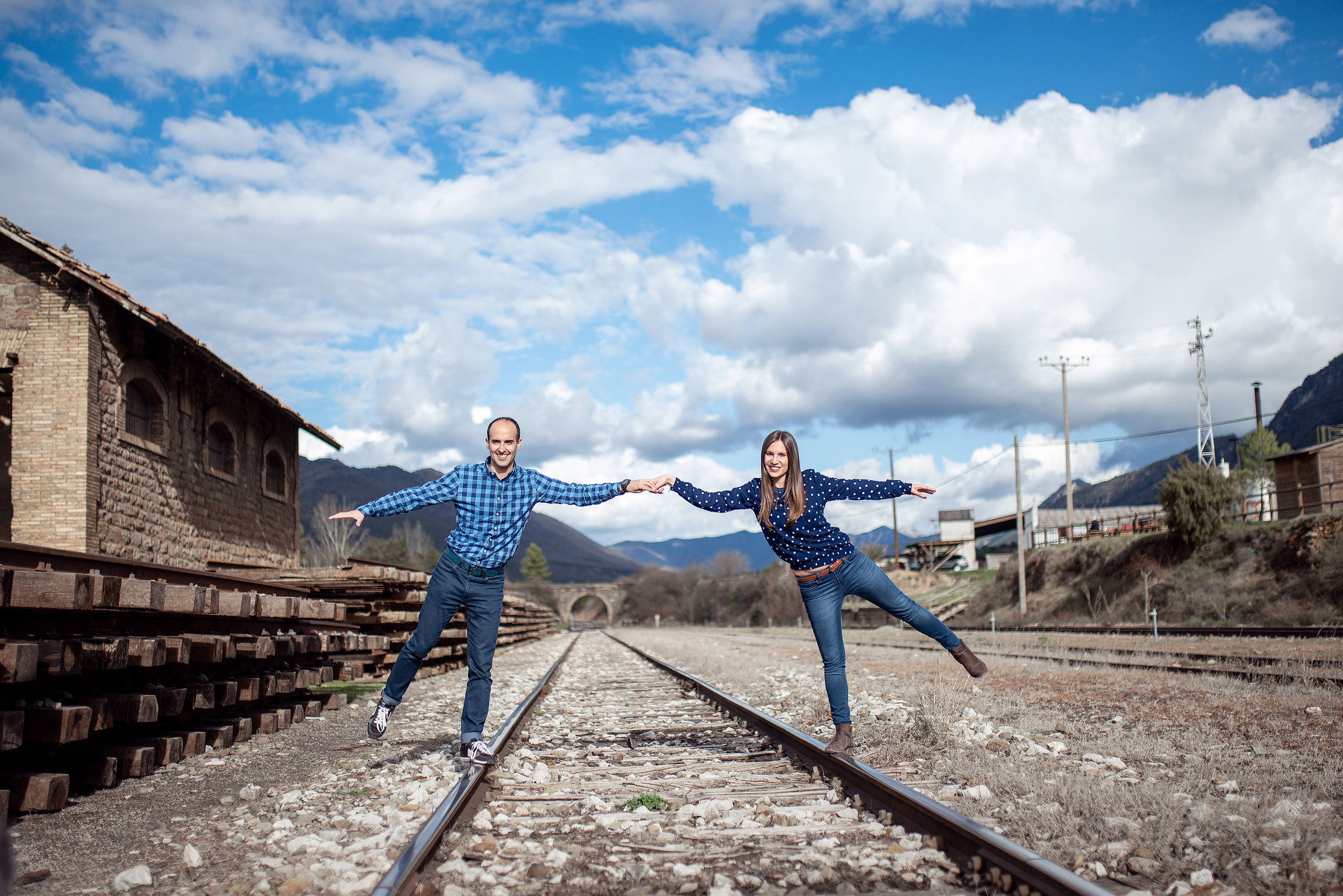Preboda La Peña Estación, Pirineos - Ana y David -. PIXLOVE - Fotógrafos de bodas Huesca Pirineos Zaragoza