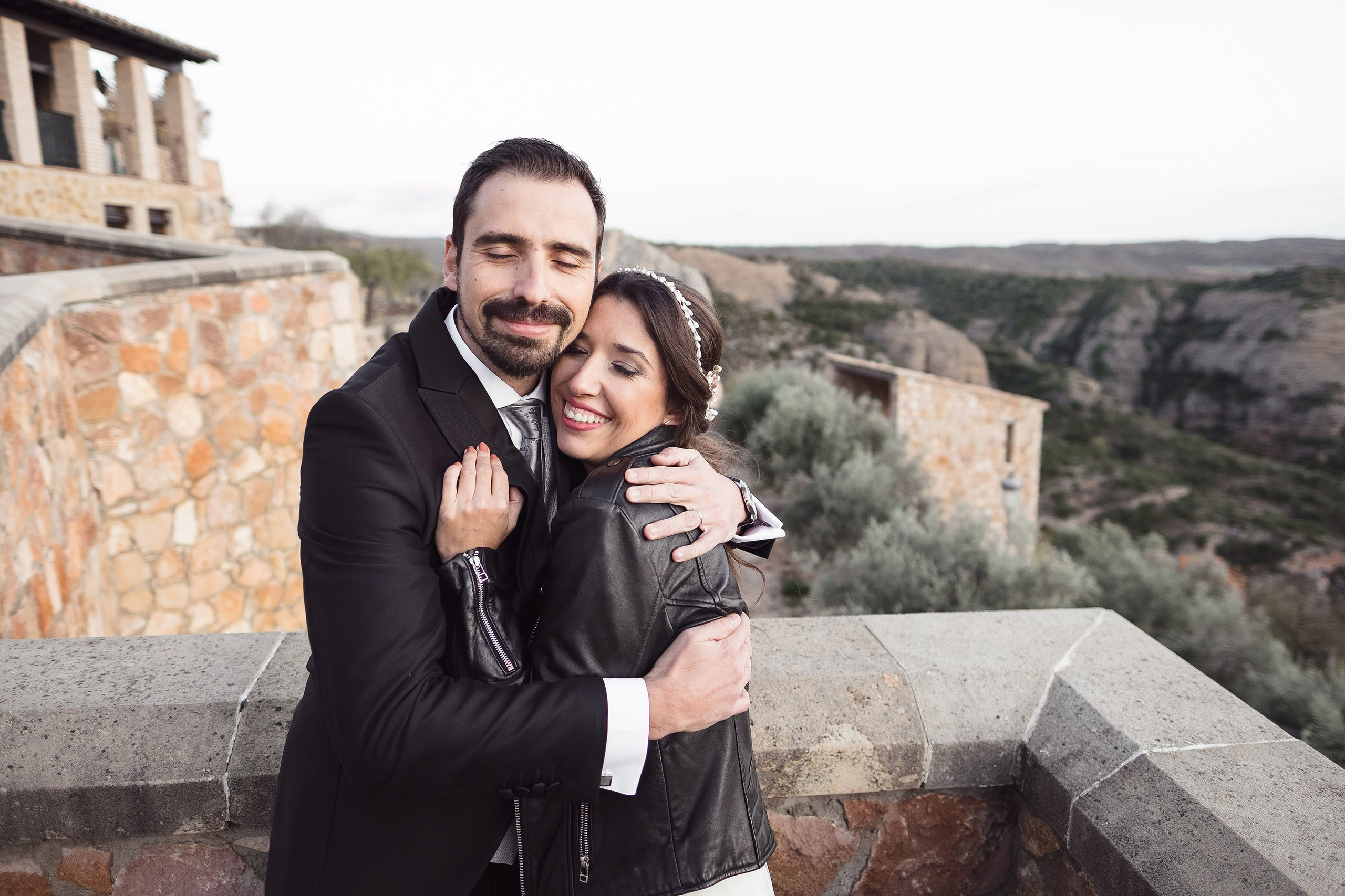 Postboda Alquezar - Patricia & Guillermo / Preboda en Pirineo. PIXLOVE - Fotógrafos de bodas Huesca Pirineos Zaragoza