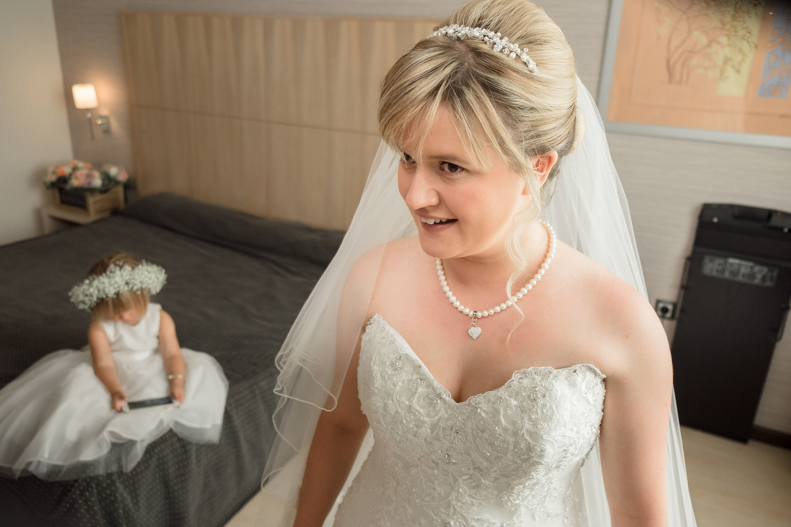 Boda Catedral Huesca - Abba Hotel - Hannah & Sergio. PIXLOVE - Fotógrafos de bodas Huesca Pirineos Zaragoza