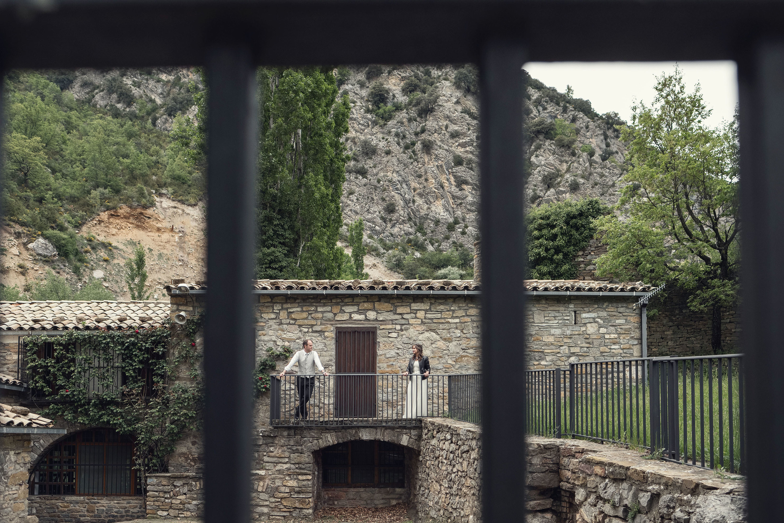 Postboda en el Monasterio de Obarra - Iglesia Santa María | Patri & Da. PIXLOVE - Fotógrafos de bodas Huesca Pirineos Zaragoza