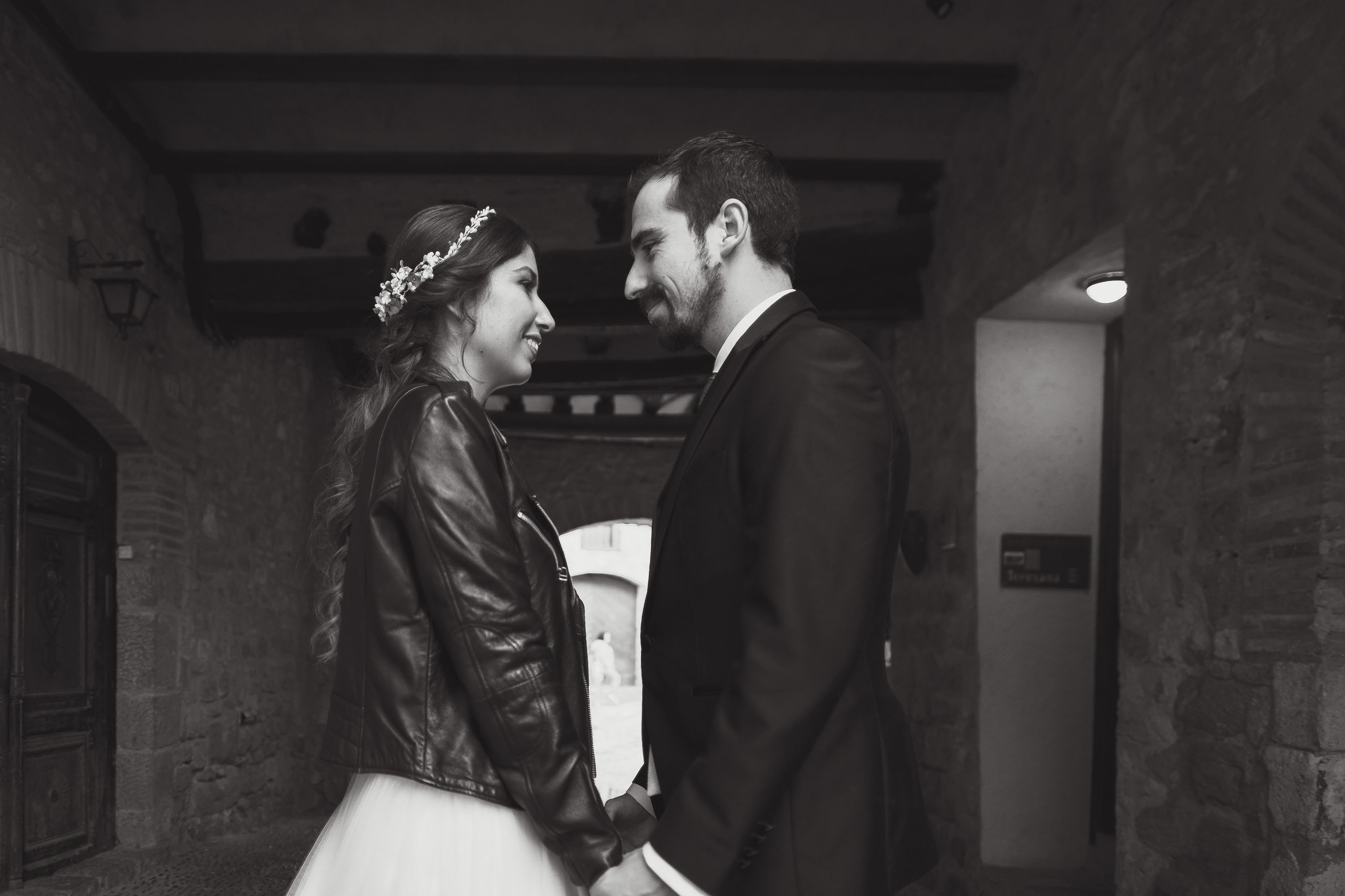 Postboda Alquezar - Patricia & Guillermo / Preboda en Pirineo. PIXLOVE - Fotógrafos de bodas Huesca Pirineos Zaragoza