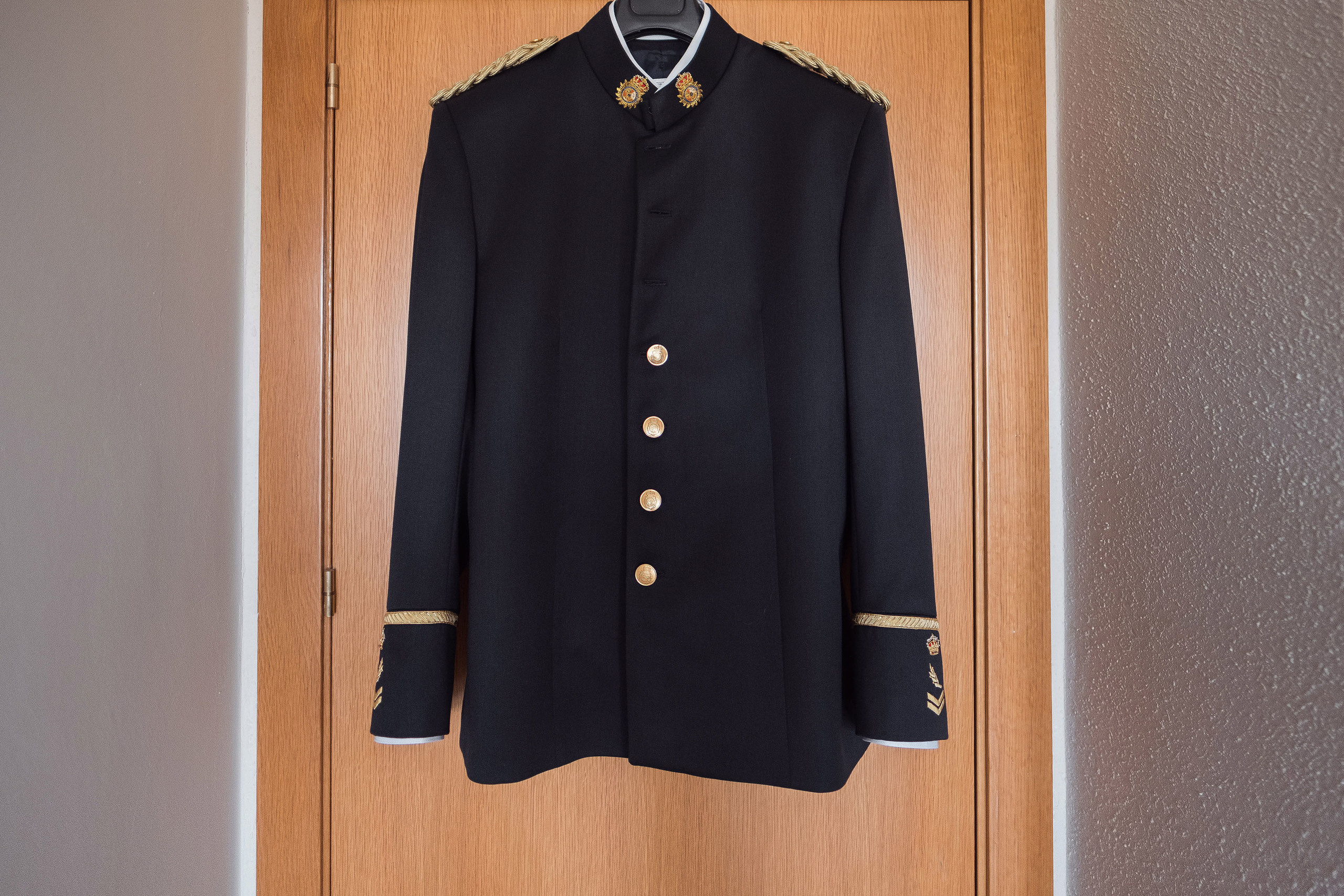 trajes militare novio Huesca