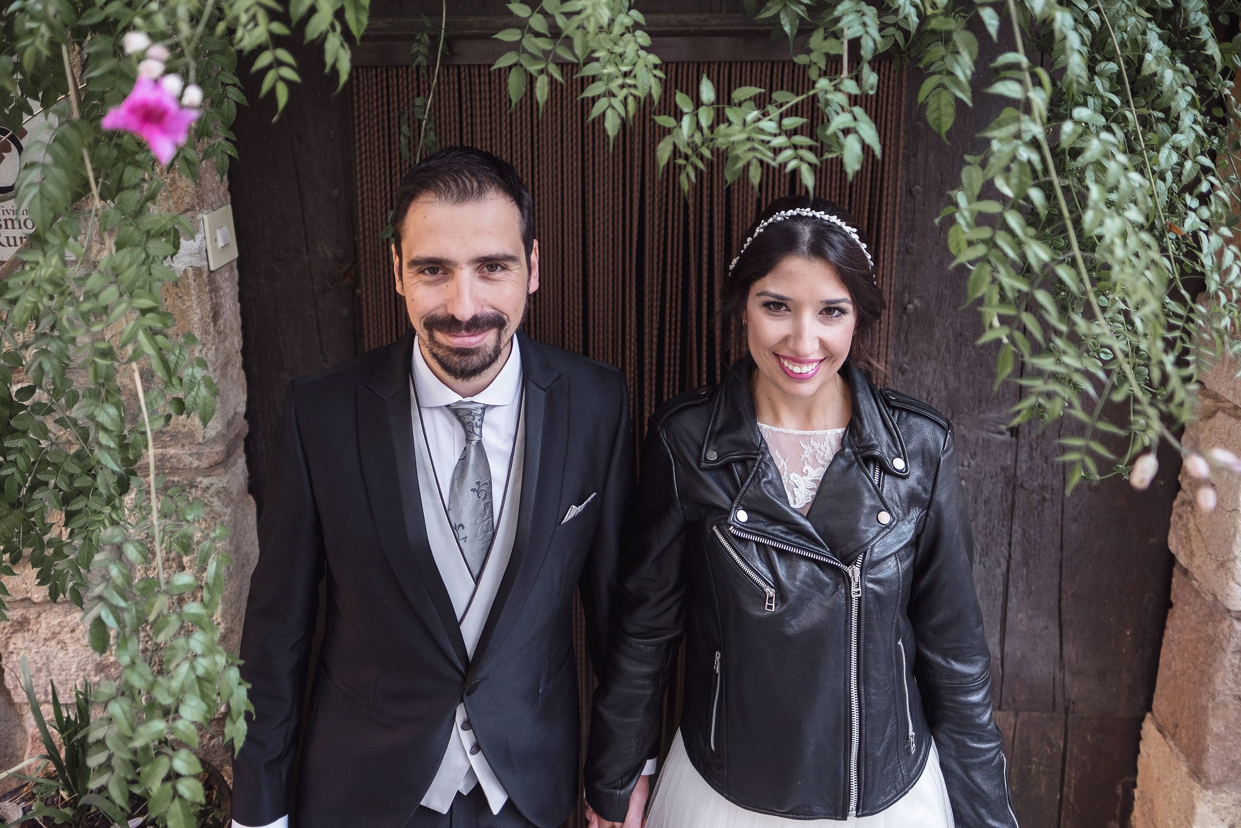Postboda Alquezar - Patricia & Guillermo / Preboda en Pirineo. PIXLOVE - Fotógrafos de bodas Huesca Pirineos Zaragoza