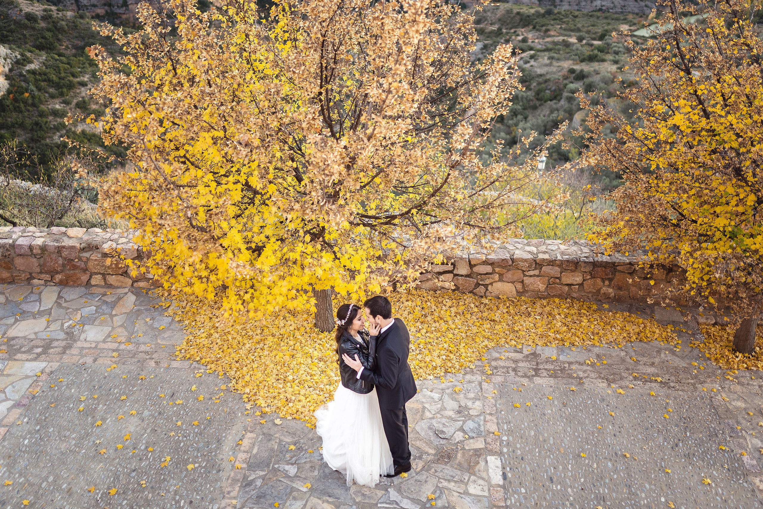 Postboda Alquezar - Patricia & Guillermo / Preboda en Pirineo. PIXLOVE - Fotógrafos de bodas Huesca Pirineos Zaragoza