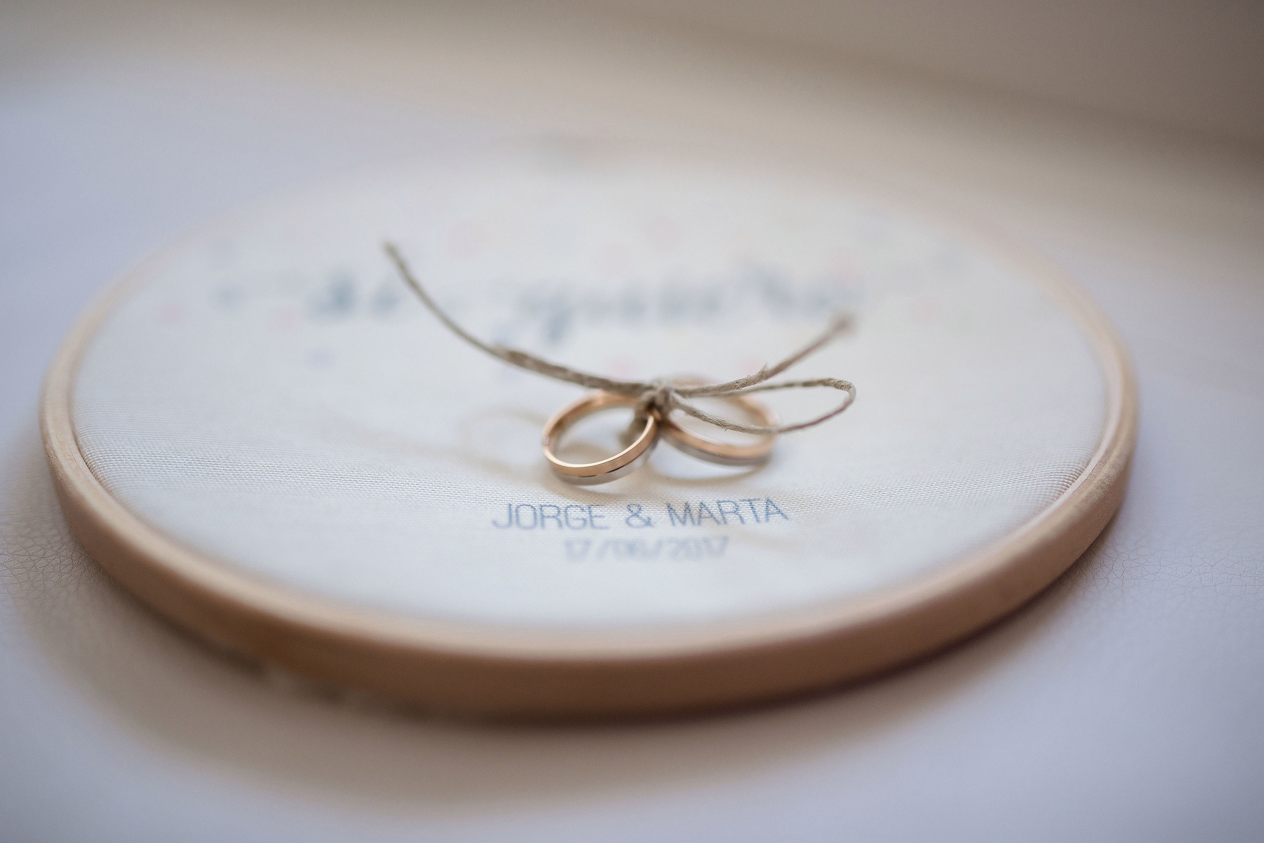 Boda Finca Sansui Zaragoza - Marta &J orge - Iglesia de Santa Isabel. PIXLOVE - Fotógrafos de bodas Huesca Pirineos Zaragoza