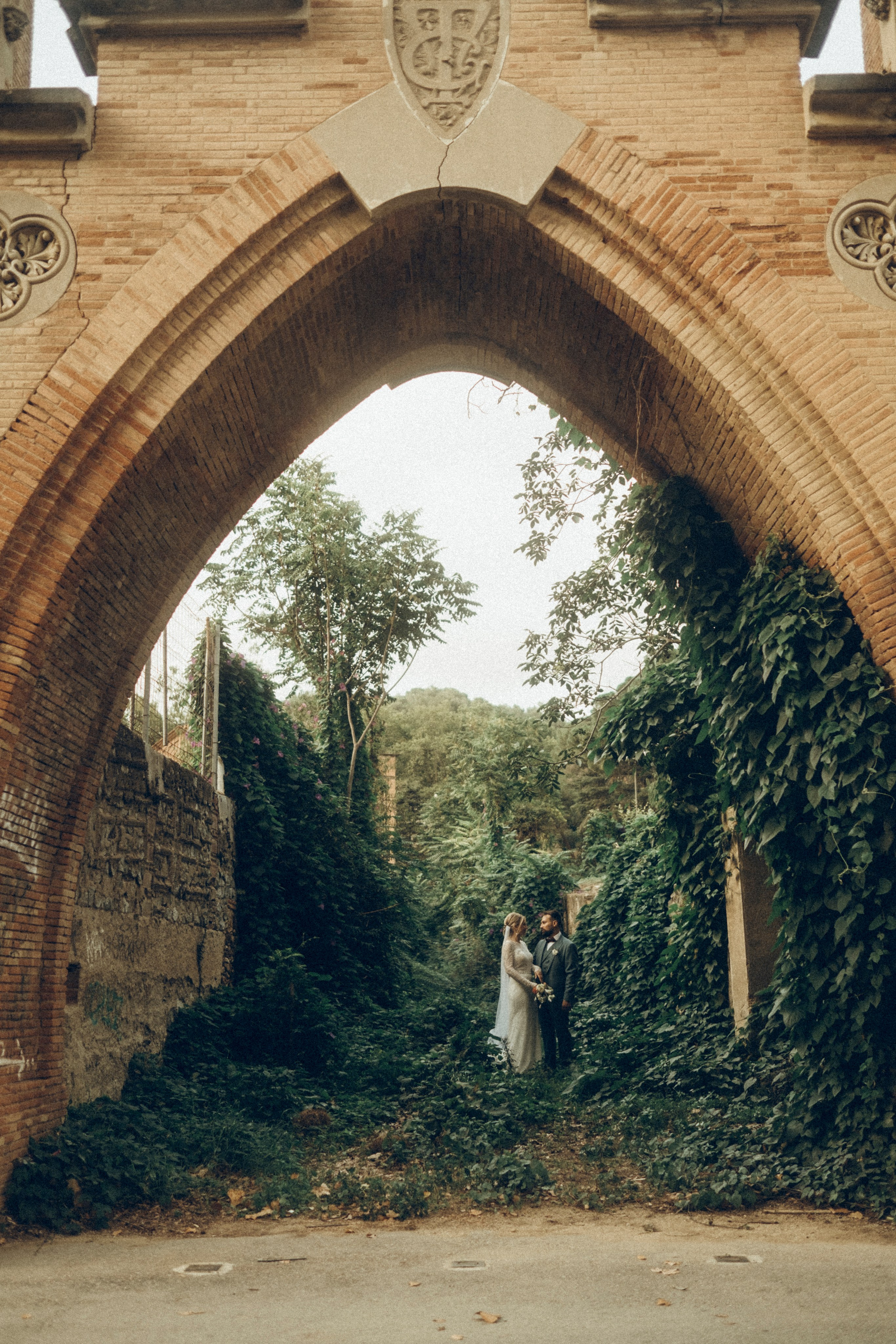 Nadezhda & Dmitry. Masia Mas Coll. Paola wedding photographer / videographer in Barcelona