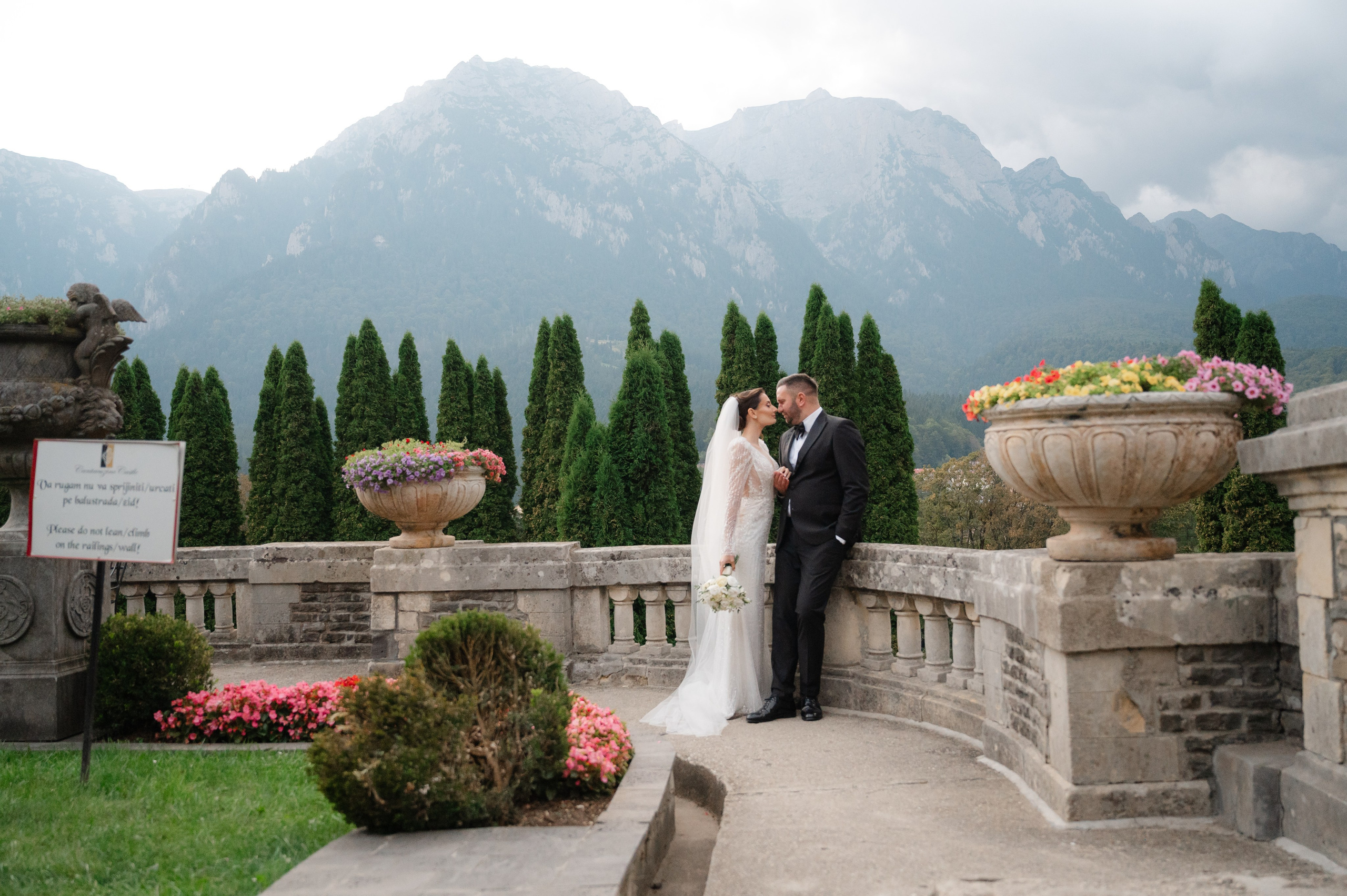 Mălina & Silviu – ședință foto la Castelul Cantacuzino | Fotograf nuntă