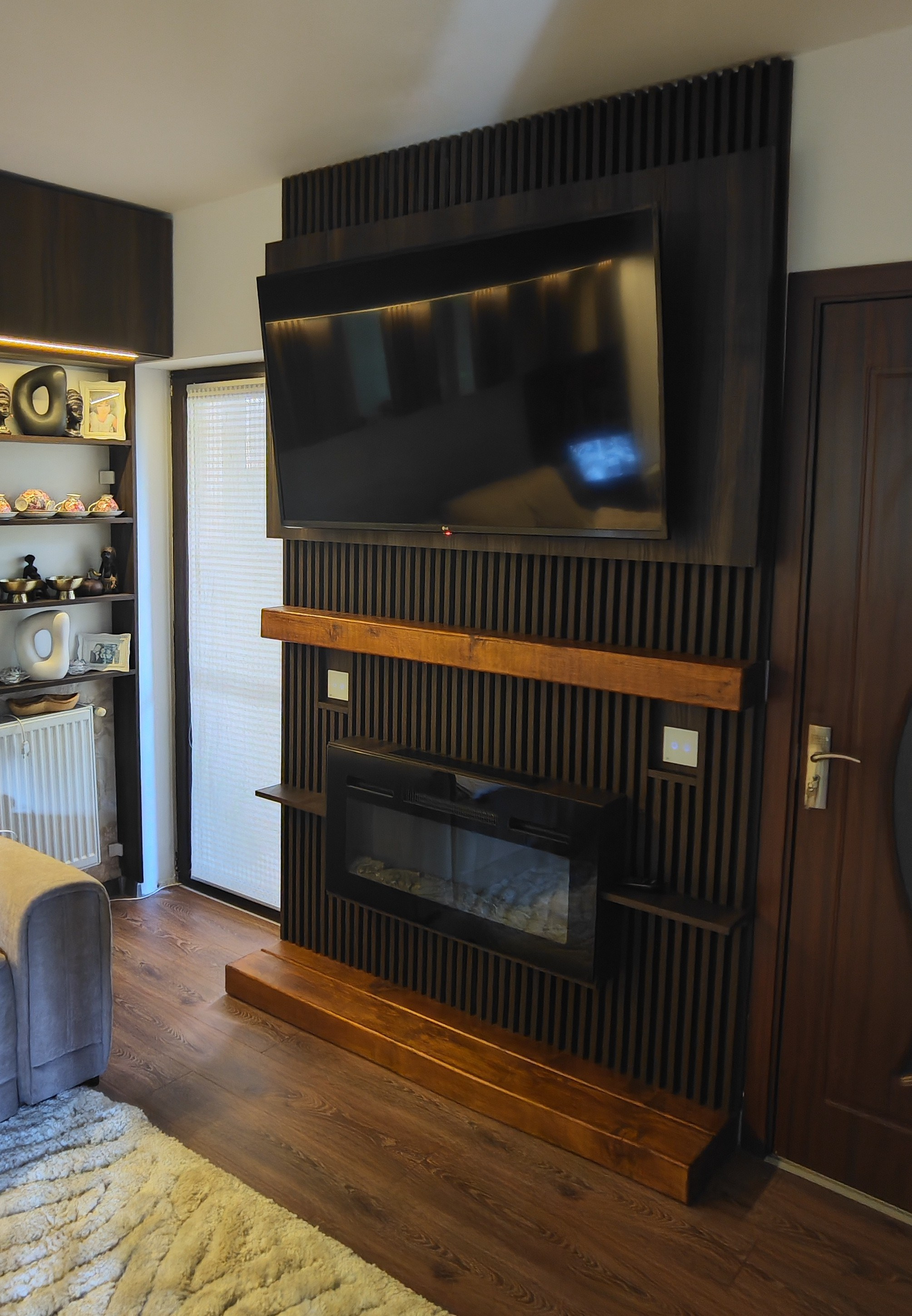 Comoda Tv. Furniture Alexandru Turcu