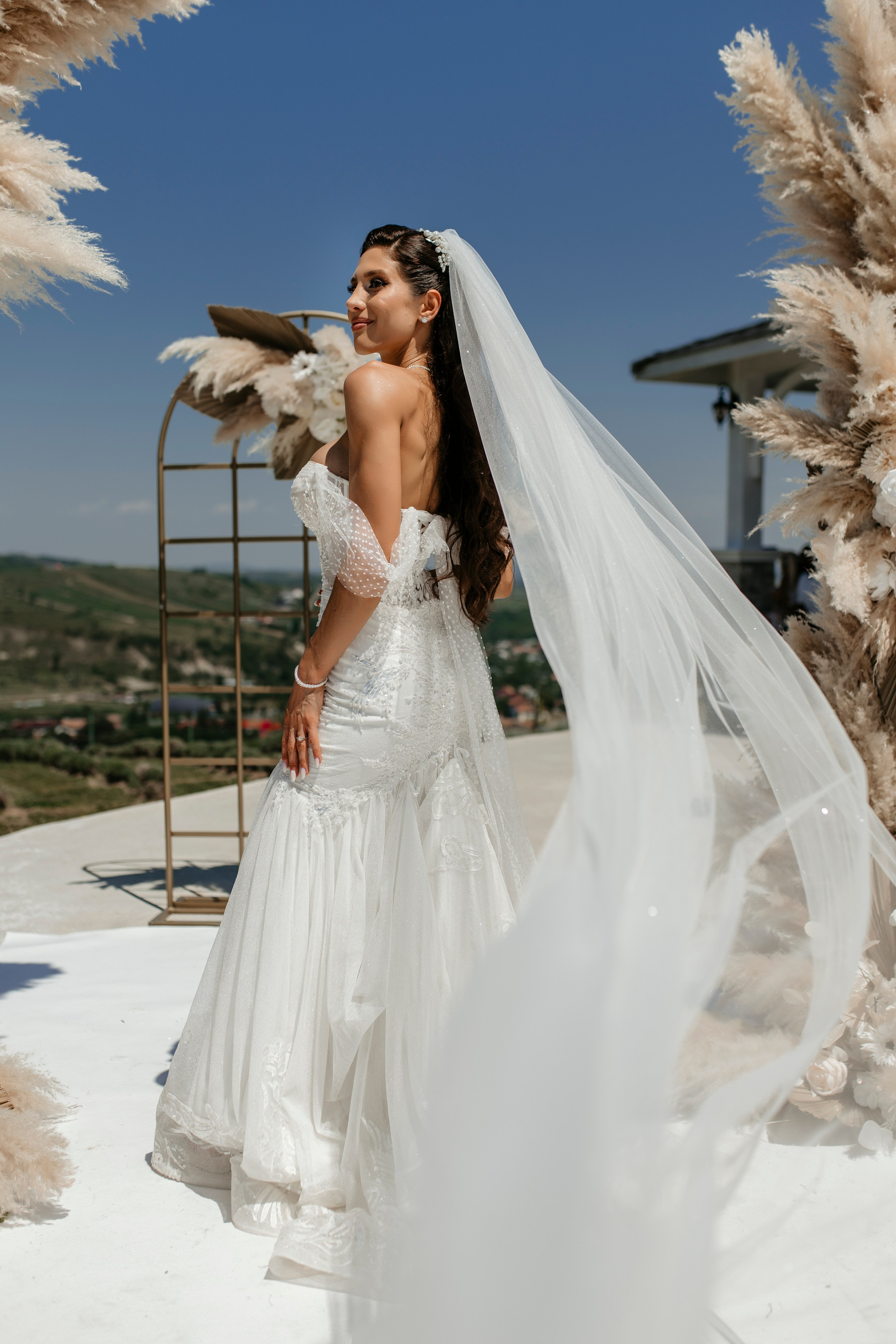 Larisa & Cosmin. Fotograf si Videograf | Nuntă-Botez