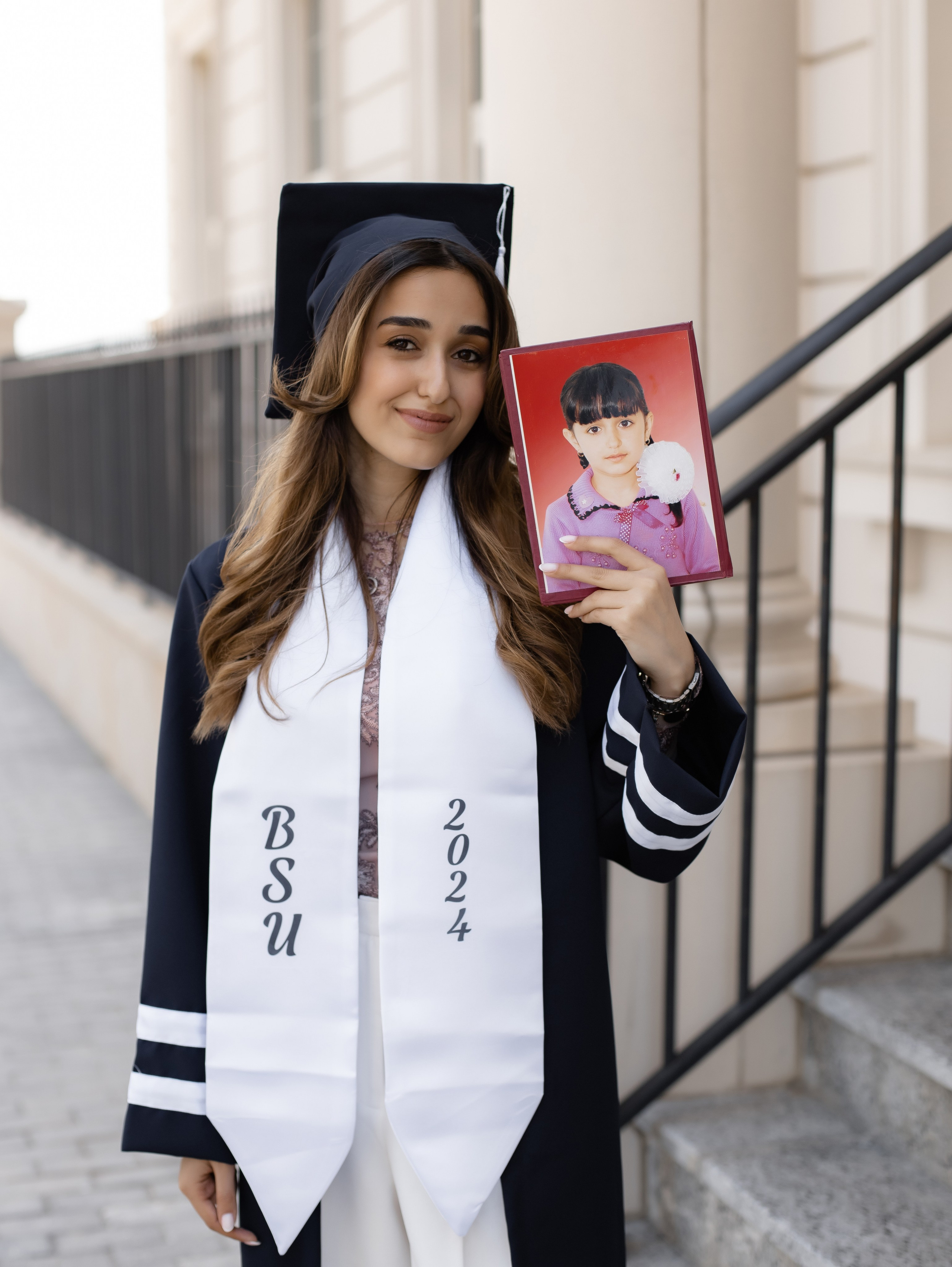 Premium mezun xalati, qara mezun geyimi, ag mezun libasi, qirmizi sarfli mezun paltari, mezun aksesuarlar, mezun papaqlari, mezun lentleri, mezun hediyyeleri, mezun fotosessiya geyimleri, mezun cekilisi ucun geyimler, mezun tedbirleri ucun aksesuarlar, mezun geyimlerinin icare ve satisi, premium mezun libaslari, mezun geyimleri online sifaris, mezun geyimleri Bakida, mezun geyimleri qiymetleri, mezun geyimleri modelleri, Mezun cekilisi, mezun fotosessiyasi, mezun cekilisi ucun geyimler, mezun mantiyasi cekilisi, mezun fotosessiya ideyalari, mezun gunu fotosessiya, mezun xatireleri, mezun papaqlari ile fotosessiya, mezun lentleri ile cekilis, ferdi mezun fotosessiyasi, qrup mezun cekilisi, mezun fotosessiya mekani, mezun ucun ideal cekilis fonlari, mezun fotosessiya aksesuarlari, mezun albomu sekilleri, mezun cekilisi poza ideyalari, universitet mezun fotosessiyasi, kollektiv mezun fotosessiyasi, mezun xalatlari ile cekilis, mezun mantiyasi fotosessiyasi, mezun geyimleri ile professional cekilis, mezun tebrik fotosessiyasi, en yeni mezun cekilis trendləri, mezun fotosessiya xidmetleri, premium mezun cekilisi, mezun cekilisi ucun dekorlar, mezun fotosessiyasi aksesuarlar, mezun gunu en gozel fotolar, mezun cekilisi fotostudiya, bakida mezun fotosessiyasi, xaricde mezun cekilisi, mezun gunune ozel cekilis,Məzun mantiyaları, eksklüziv məzun geyimləri, ağ və qara məzun libasları, məzun üçün xüsusi şarf modelləri, məzun papağı və aksesuarları, fərdi dizayn məzun geyimləri, məzun tədbiri üçün ən yaxşı seçimlər, məzun fotosessiyası üçün ideal libaslar, məzun mərasimi geyimləri, keyfiyyətli məzun mantiyası, rahat və şık məzun geyimləri, məzun üçün lent və tac modelləri, məzun simvolik medalları, icarəyə verilən məzun libasları, məzun geyimlərinin sərfəli qiymətləri, onlayn məzun geyimi sifarişi, məzun paltarı mağazası, dəbli məzun geyimləri, premium məzun mantiyalarının satışı, universitet məzunları üçün mantiyalar, kollektiv məzun geyimləri, məktəb məzunları üçün geyimlər, diplom mərasimi üçün geyimlər, fərqli rəngdə məzun libasları, ən yeni məzun geyimləri, rahat və premium məzun geyimi seçimləri, Bakıda məzun geyimi mağazası, məzun üçün ən yaxşı libaslar