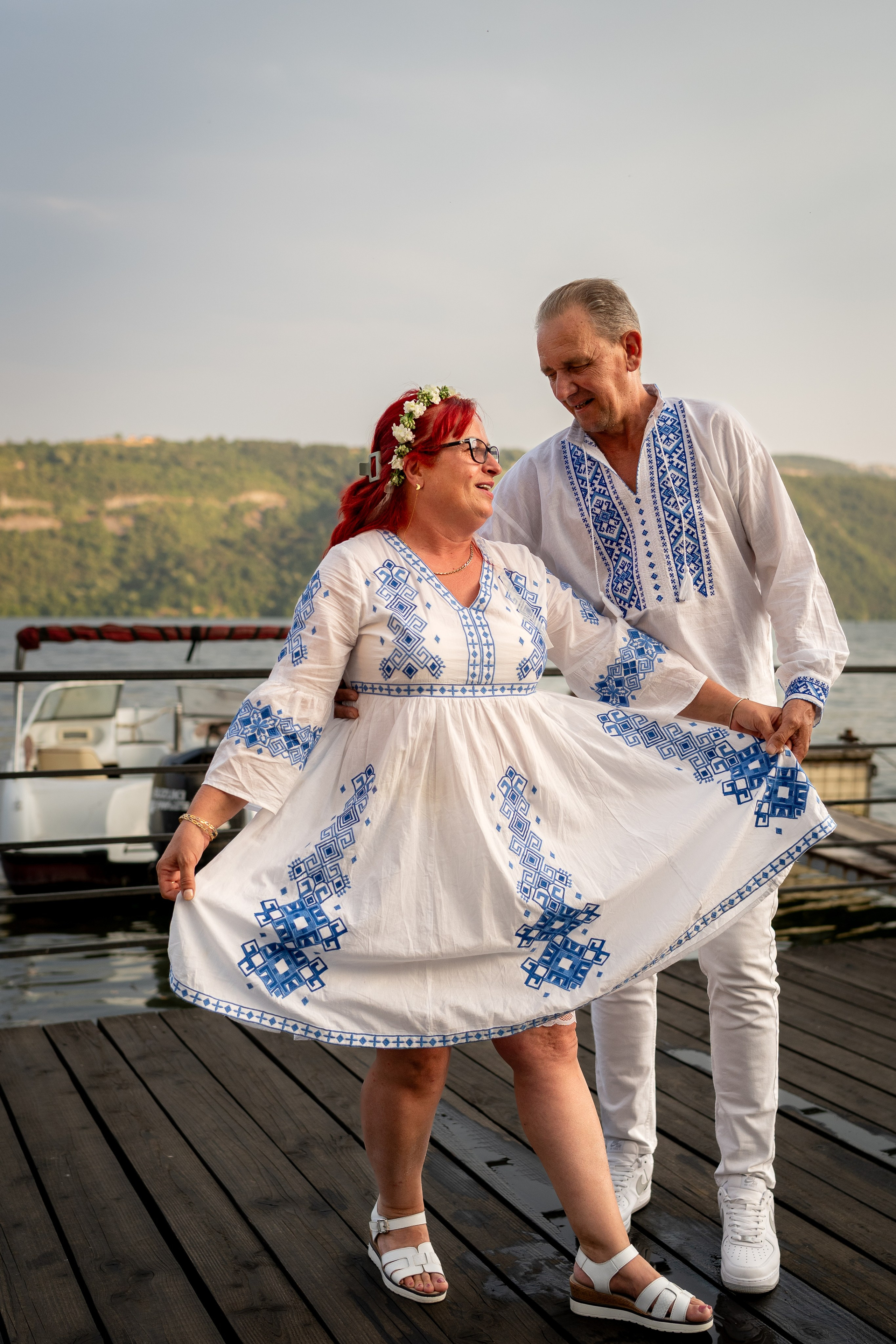 Imortalizează emoția reînnoirii jurămintelor la Nunta de Argint printr-o ședință foto profesională. Momente autentice, povești de iubire. Fotograf de evenimente, portret si lifestyle