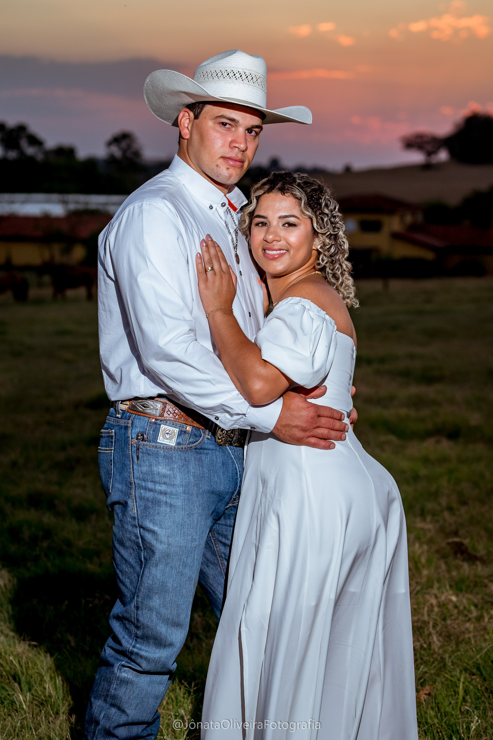 Pre Wedding Luérica e Vinicius. Fotografia de casamentos e ensaios em avaré Jônata Oliveira