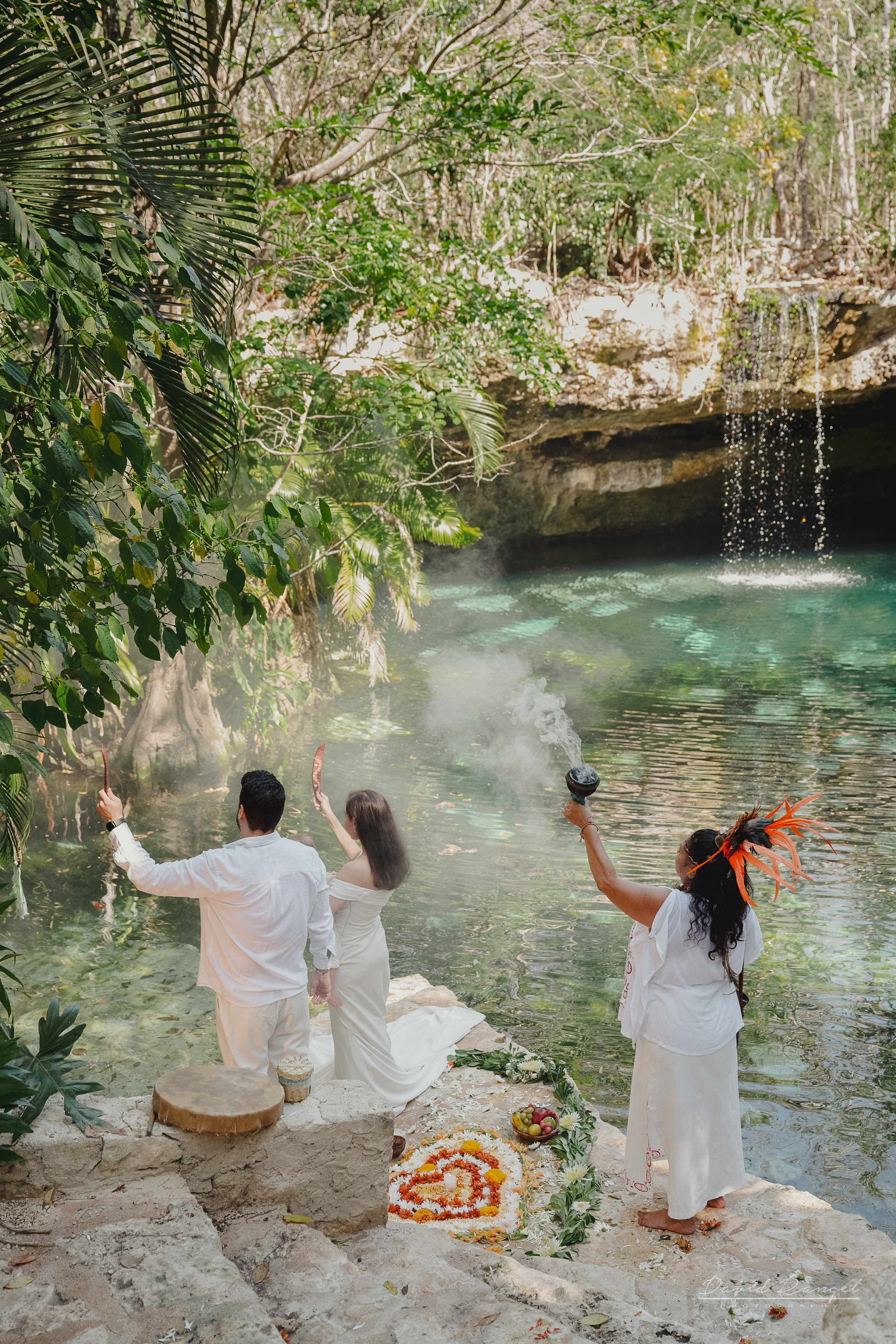 Vanessa and Alejandro´s Mayan Wedding at Kantunchi Park. Destination wedding photographer based in Cancun and Riviera Maya with service worldwide
